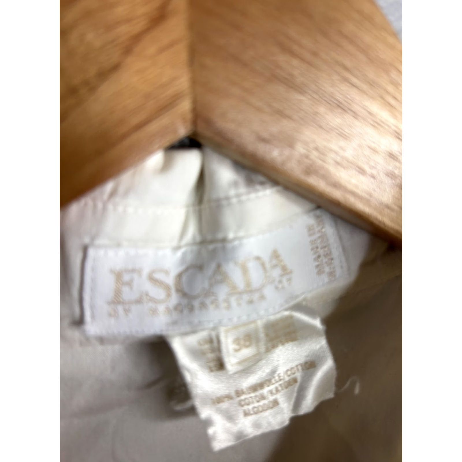 Escada VINTAGE Escada Blouse Womens 38 White Ruffle Front Button Down Long Sleeve Size XS / US 0-2 / IT 36-38 - 3 Thumbnail