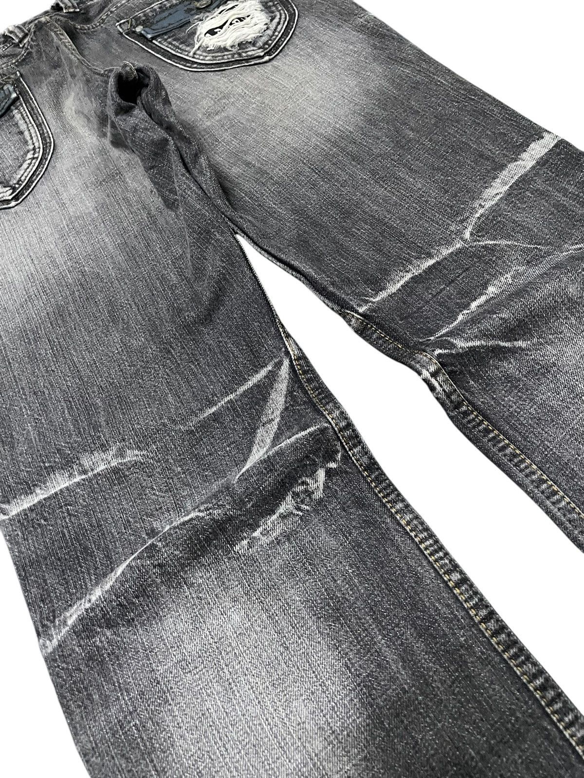 HIDEAWAYS × LOWBOX × Le Grande Bleu (L.G.B.) Hideaways Nicole Distressed Poems Patched Flared Jeans Size US 32 / EU 48 - 18 Thumbnail