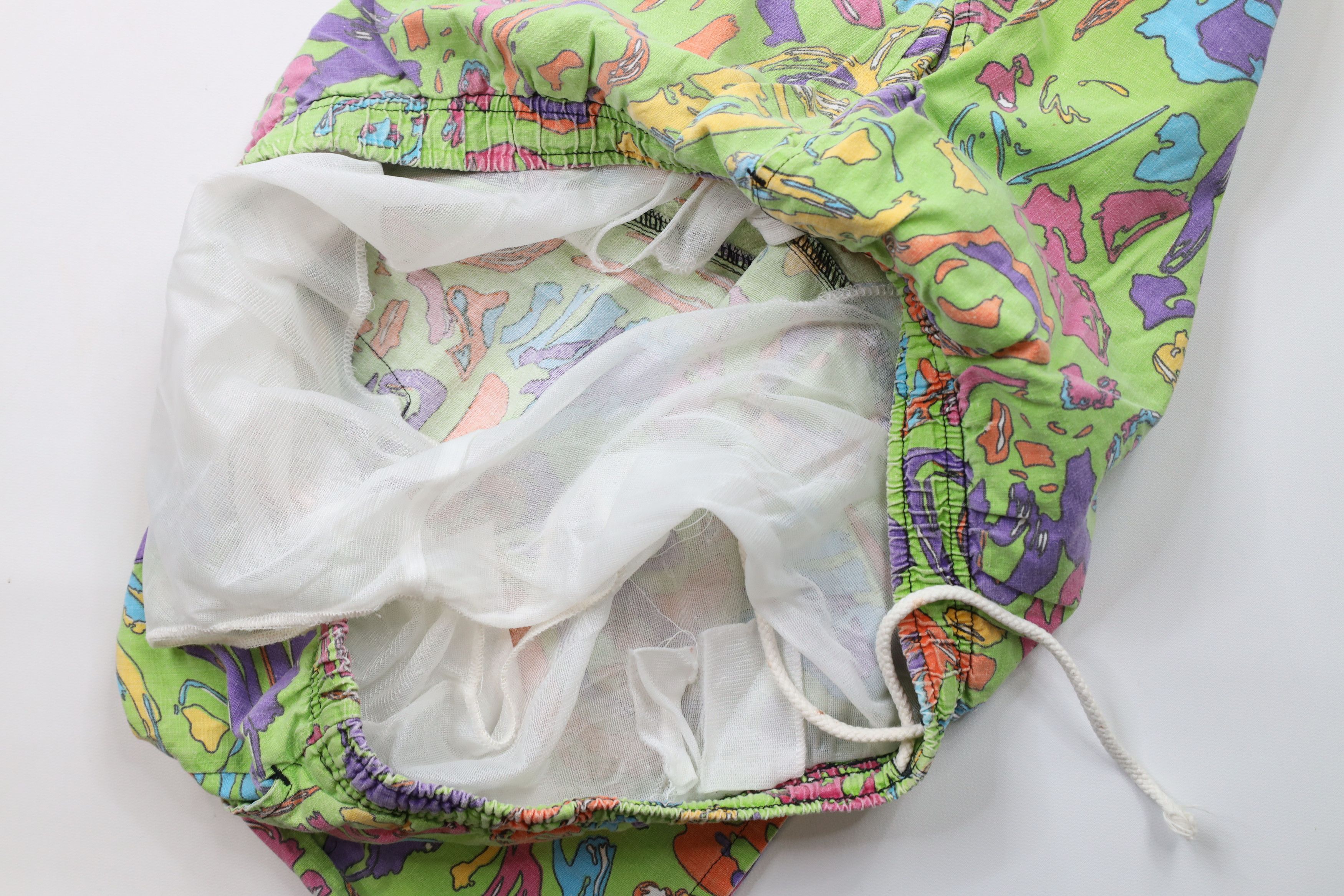 Vintage Vintage 90s Streetwear Rainbow Lined Shorts Swim Trunks Size US 36 / EU 52 - 8 Thumbnail