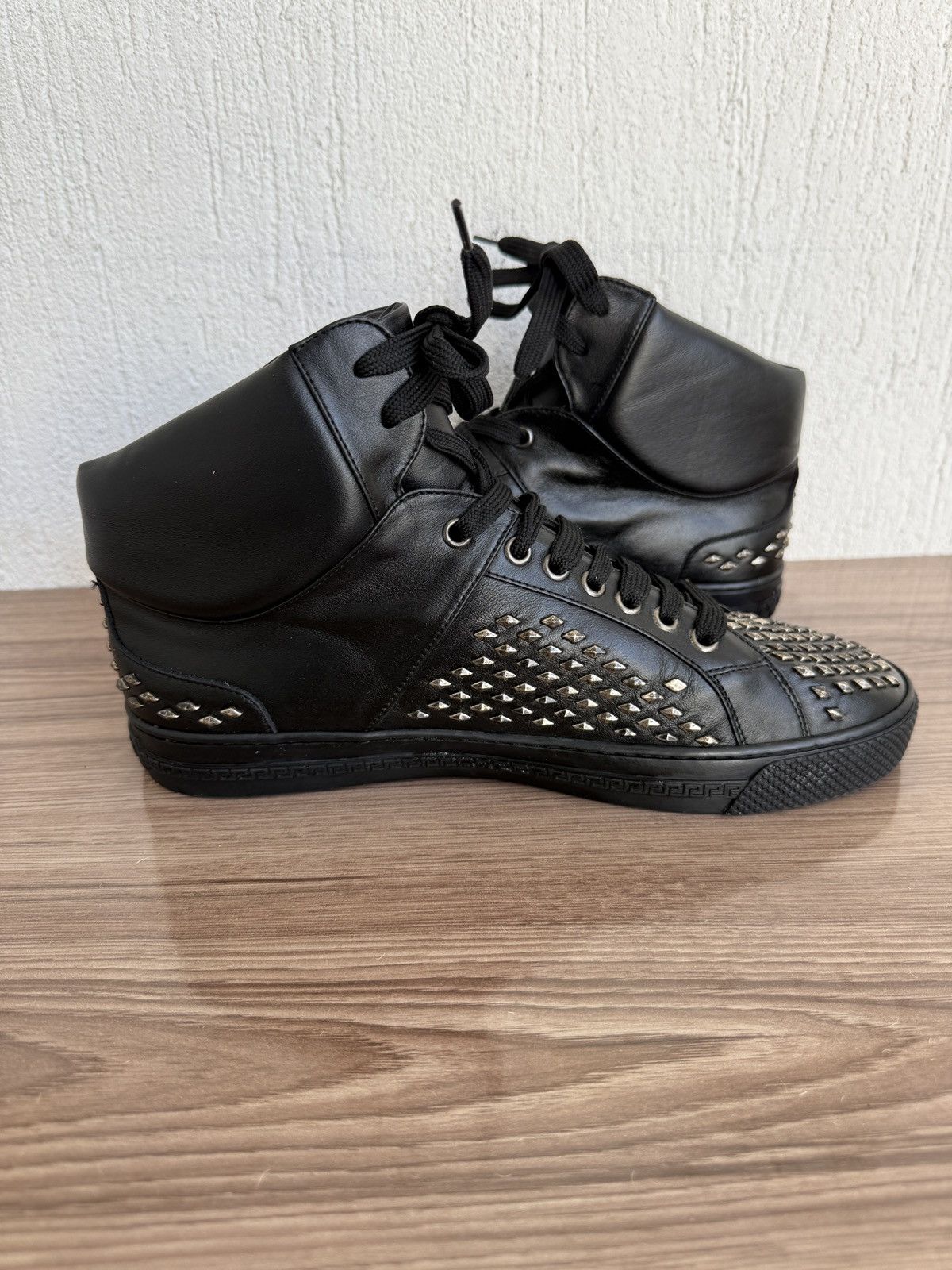 Versace Studded medusa trainers🔥🔥like tyson,🕷️ Size US 7.5 / EU 40-41 - 18 Thumbnail