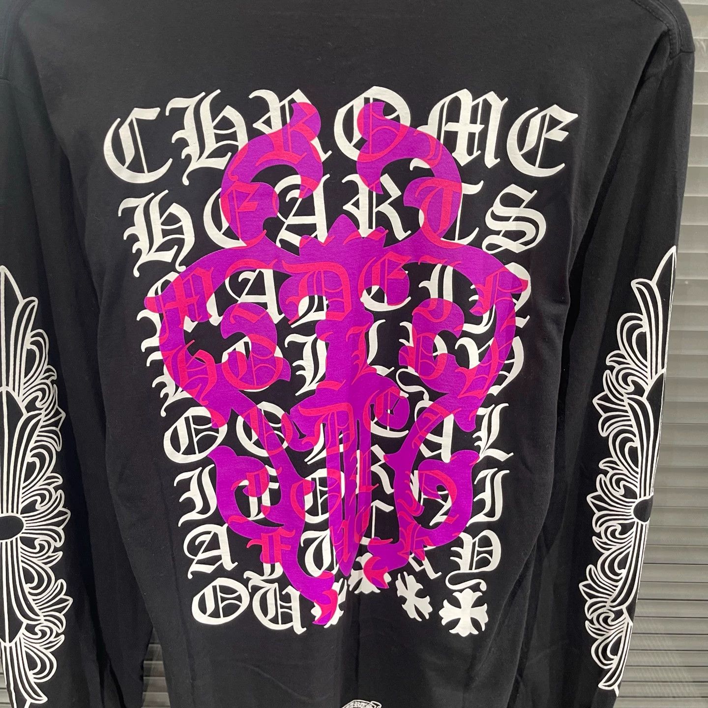 Chrome Hearts Chrome Hearts Purple Sword Print LS M Near New Size US M / EU 48-50 / 2 - 3 Thumbnail