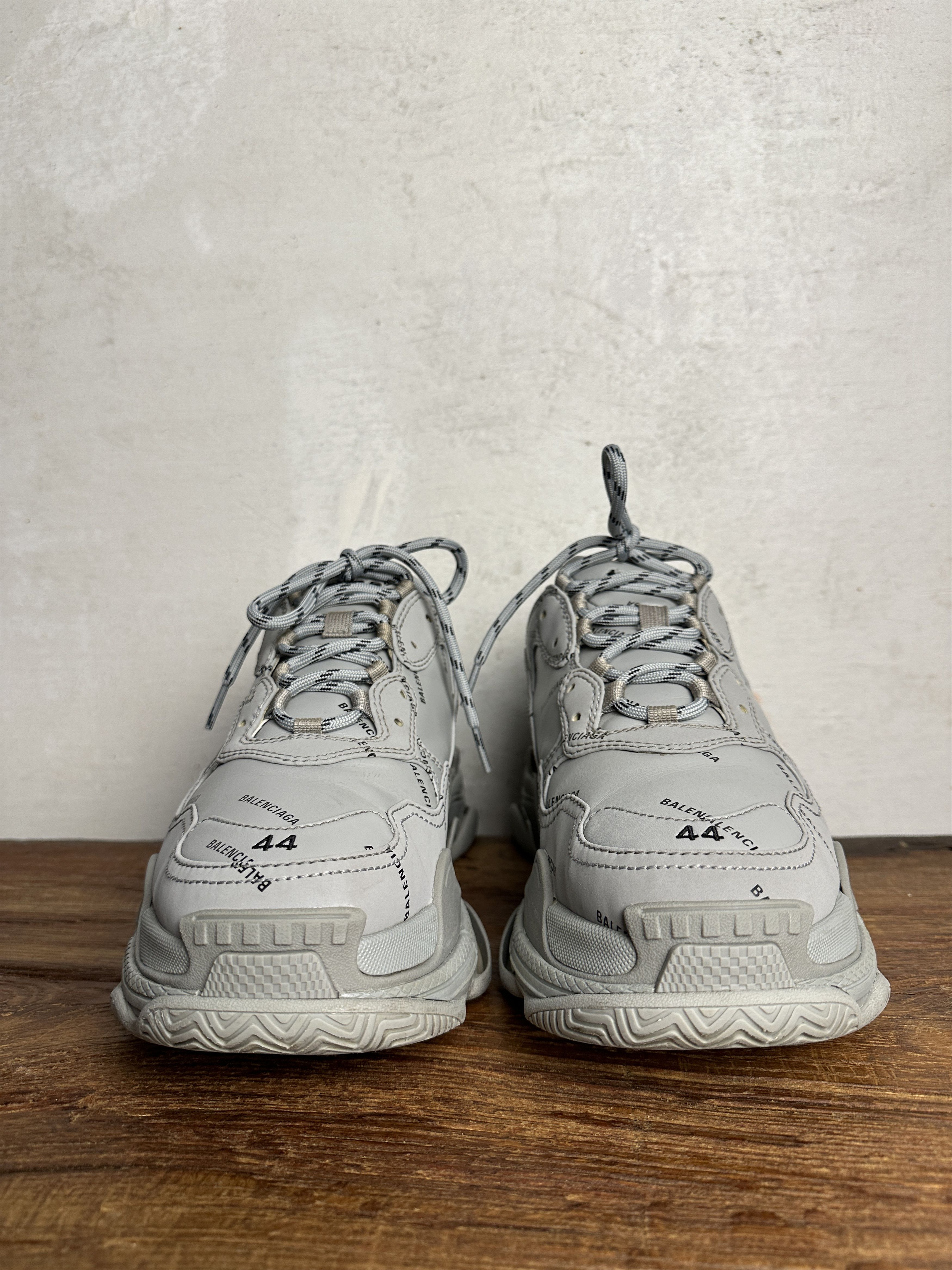Balenciaga Balenciaga All Over Logo Triple S Leather Free Sneaker Grey Size US 11 / EU 44 - 6 Thumbnail