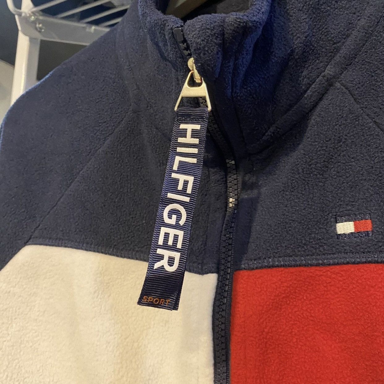 Tommy Hilfiger × Vintage Tommy Hilfiger Sport Fleece Logo Jackets Size US M / EU 48-50 / 2 - 6 Thumbnail