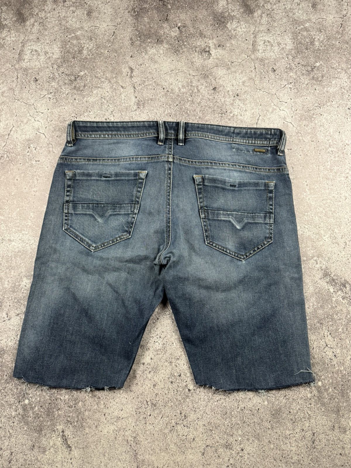 Diesel VINTAGE DIESEL DENIM DISTRESSED SHORTS JAPAN STREETWEAR Y2K Size US 36 / EU 52 - 1 Thumbnail