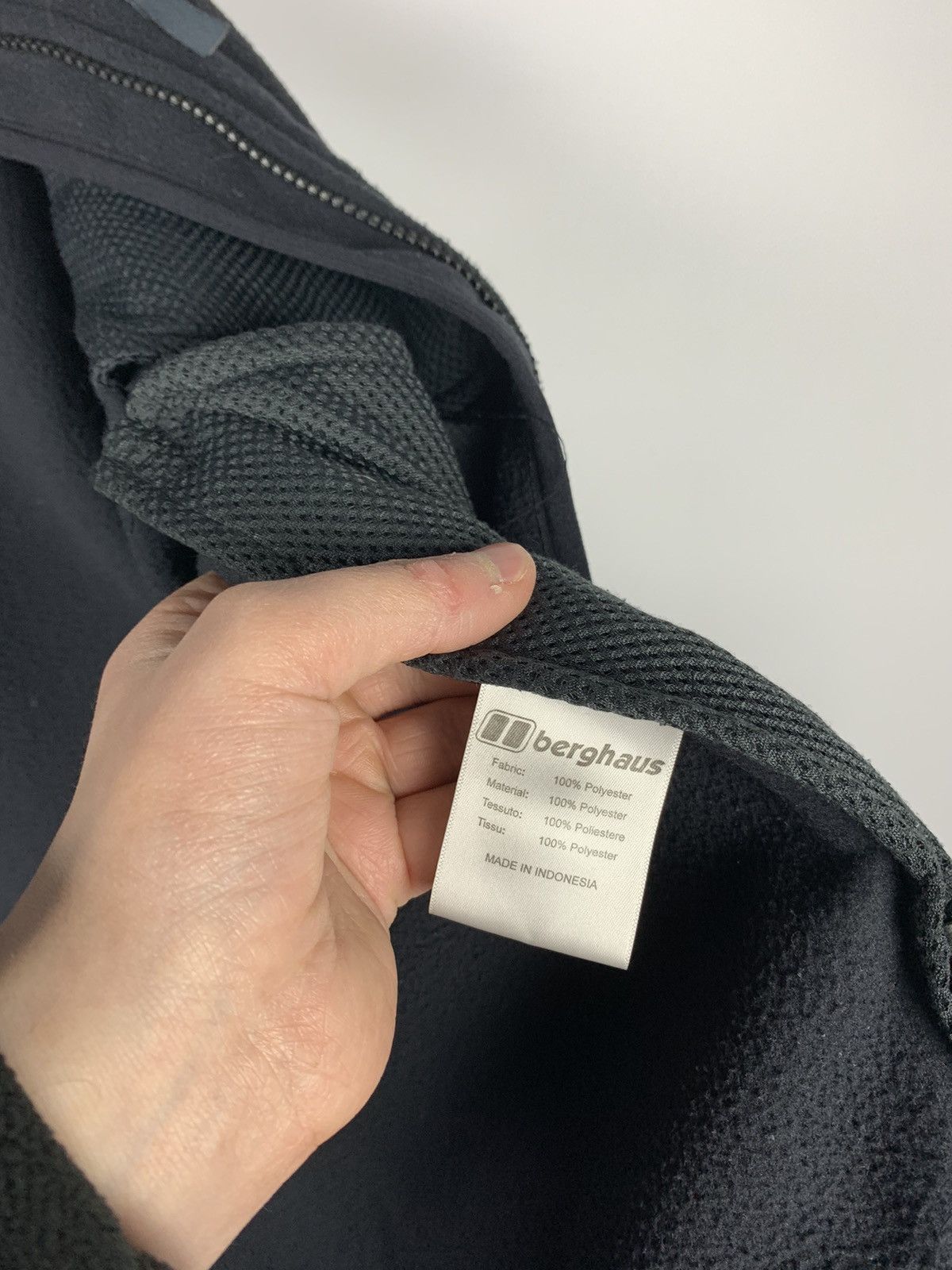 Berghaus Berghaus Full Zip Vest Sleeveless Gilet Jacket Size S Black Size US S / EU 44-46 / 1 - 7 Thumbnail