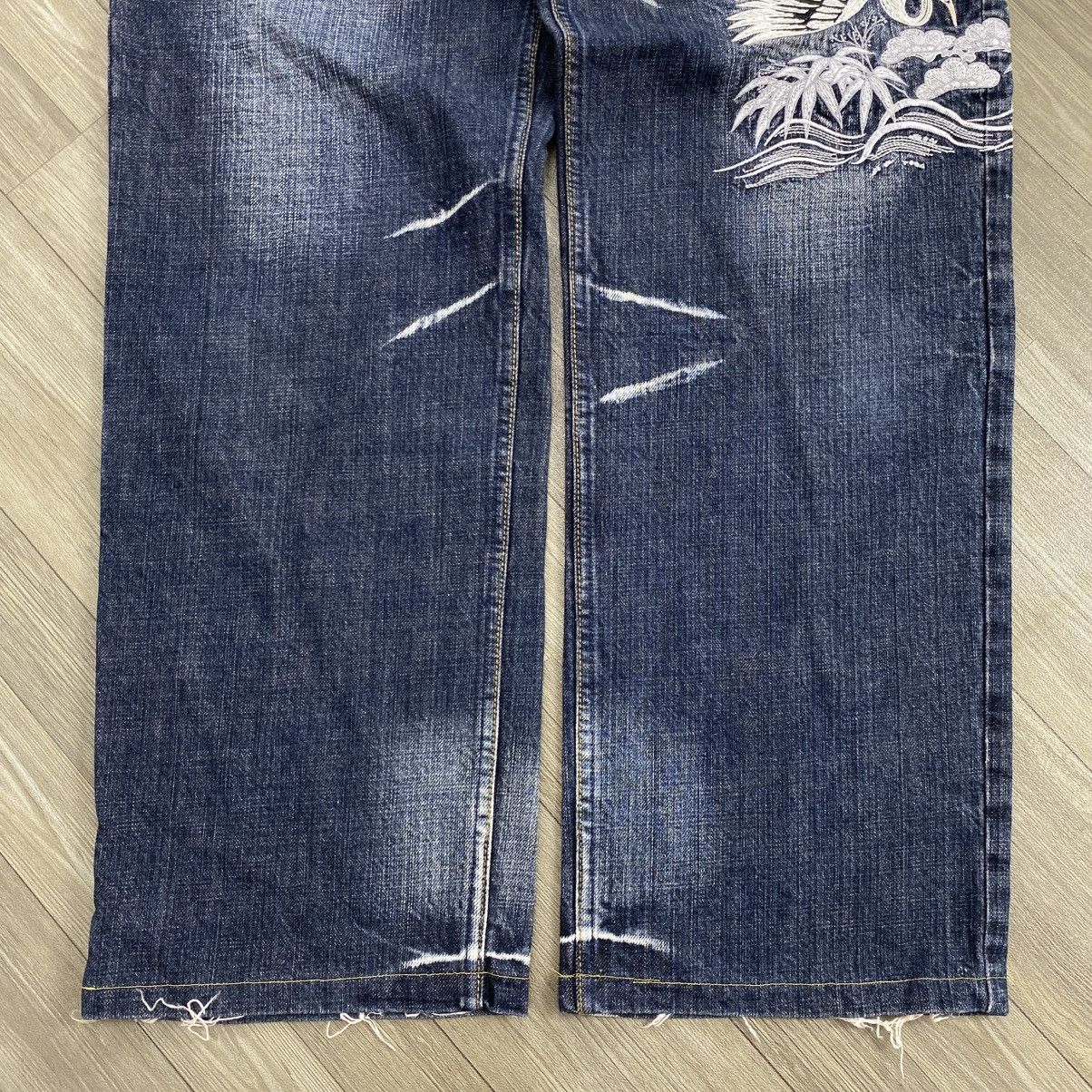 Karakuri Tamashii Vintage Karakuri Tamashii Phoenix Bird Embroidered Jeans Size US 33 - 11 Thumbnail