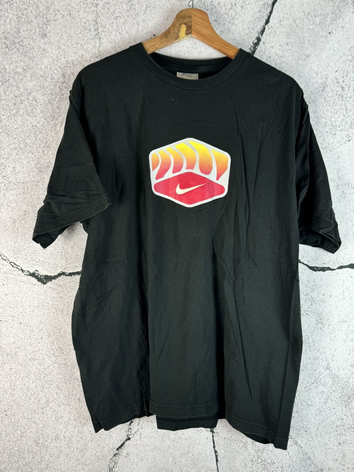 Nike t shirt streetwear clearance