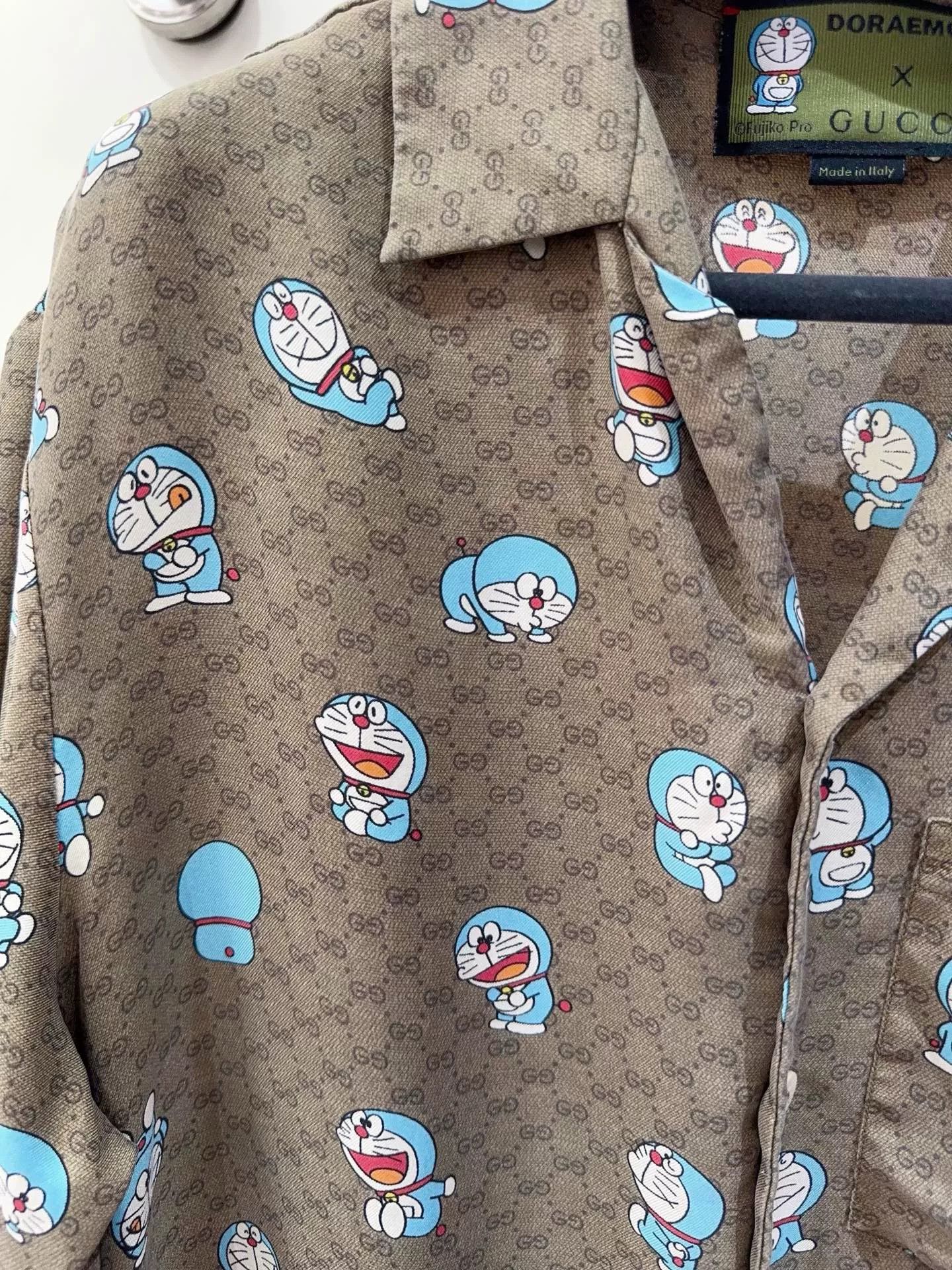 Gucci gucci silk shirt with doraemon print Size US L / EU 52-54 / 3 - 1 Thumbnail