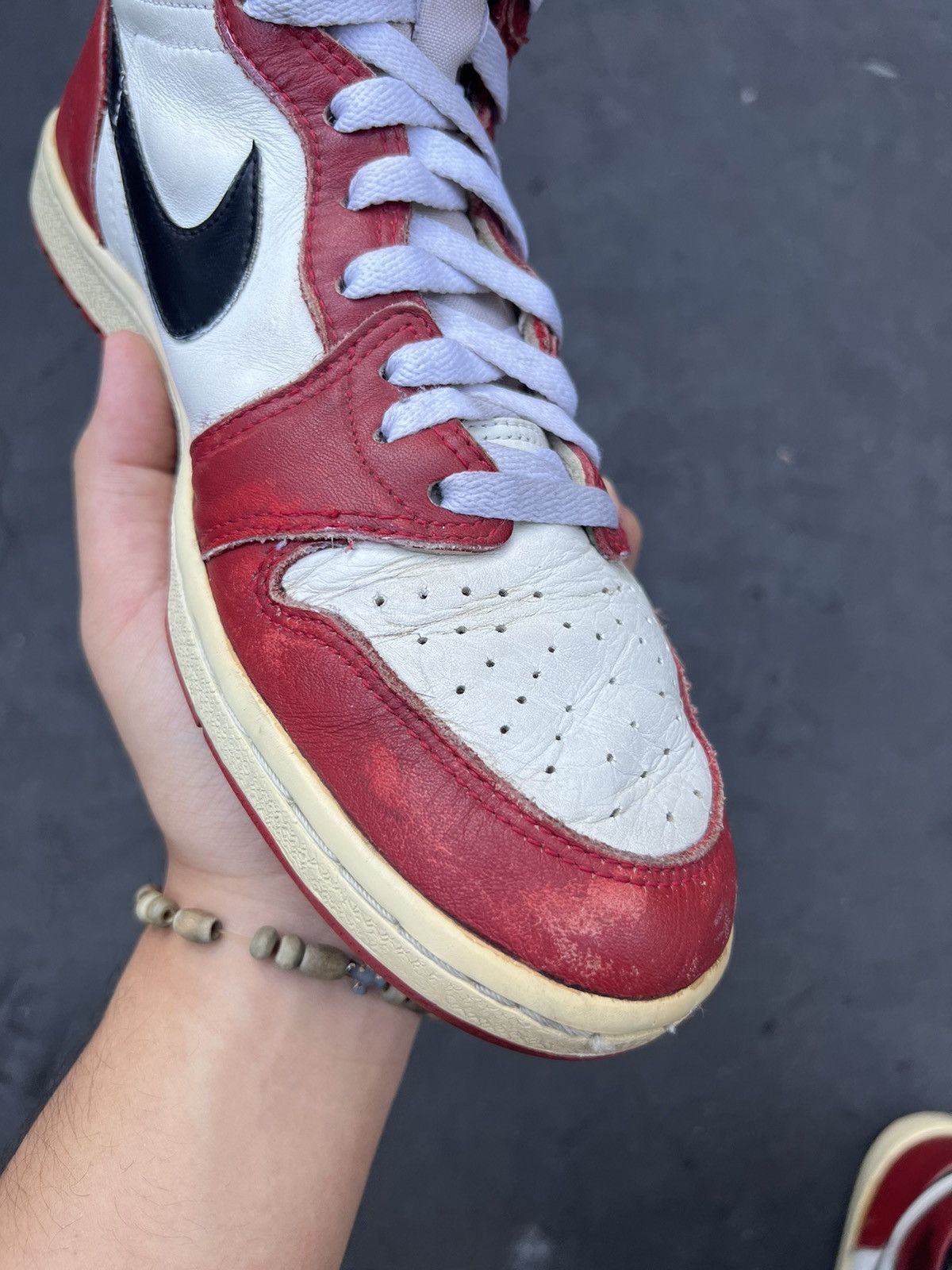 Jordan Brand Jordan 1 OG 1985 Chicago Size US 9.5 / EU 42-43 - 14 Thumbnail