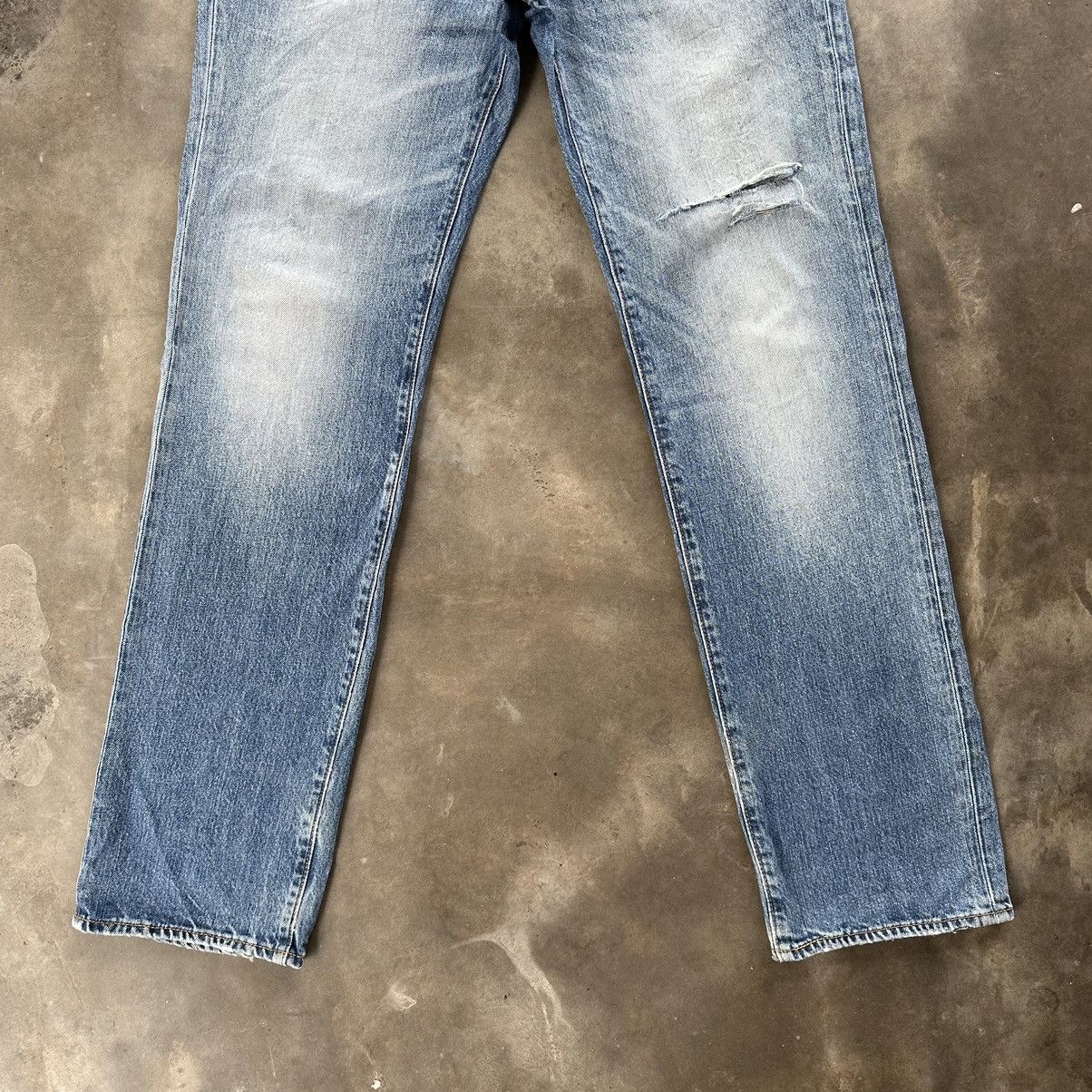 Japanese Brand Vintage Levi’s 502 Distress Raw Faded Denim Jean Size 35 Size US 35 - 3 Thumbnail