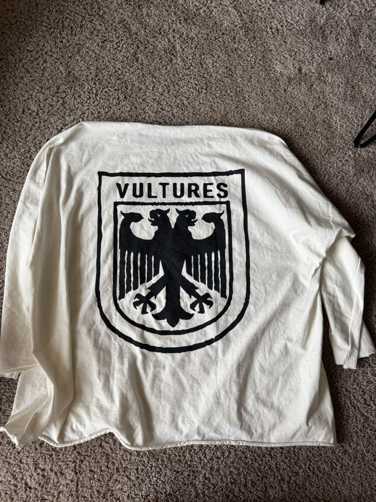 Yeezy yeezy vultures long sleeve top yzy Size US L / EU 52-54 / 3 - 1 Thumbnail