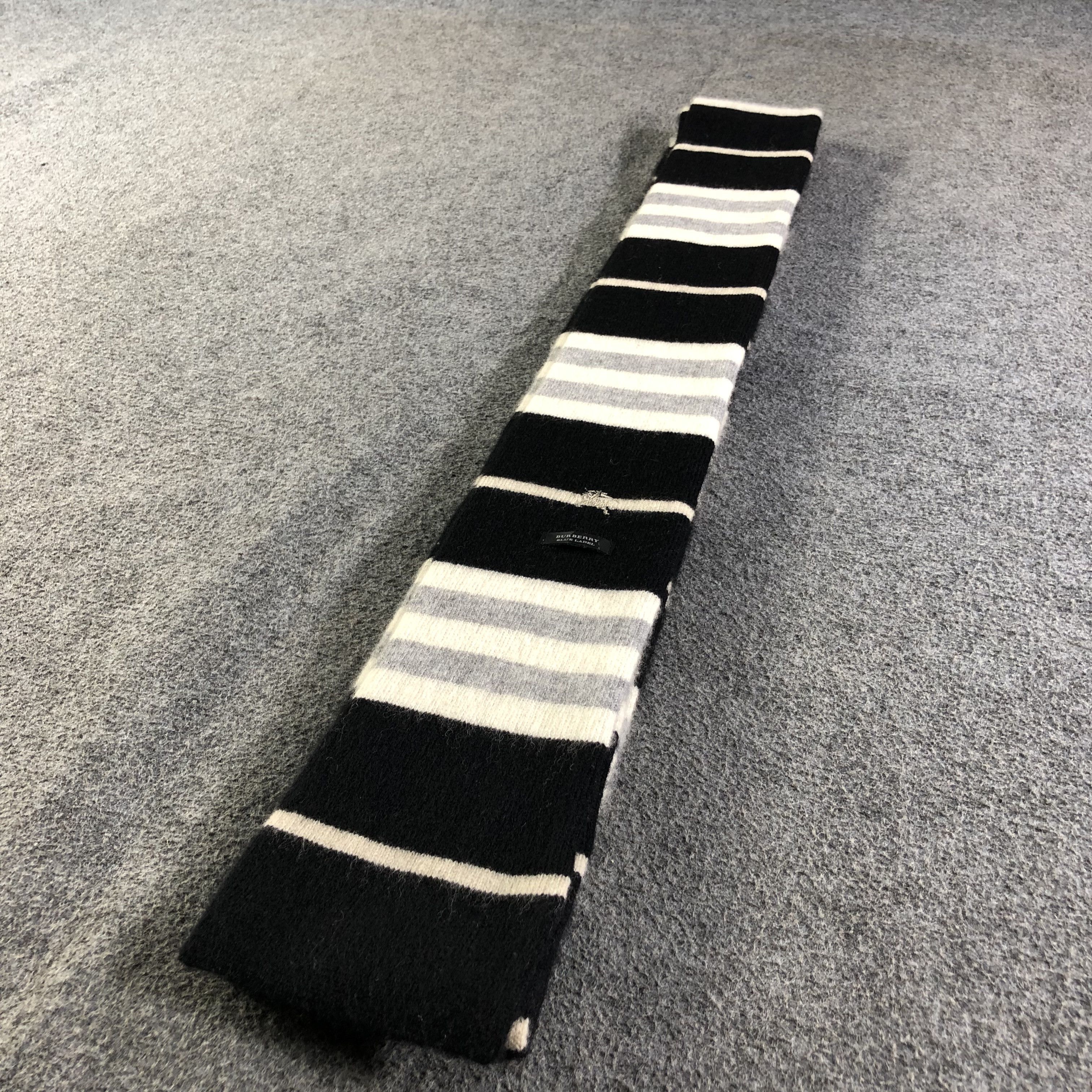 Burberry Burberry Angora Stripe Scarf Muffler Neckwear V2545 Size ONE SIZE - 3 Thumbnail
