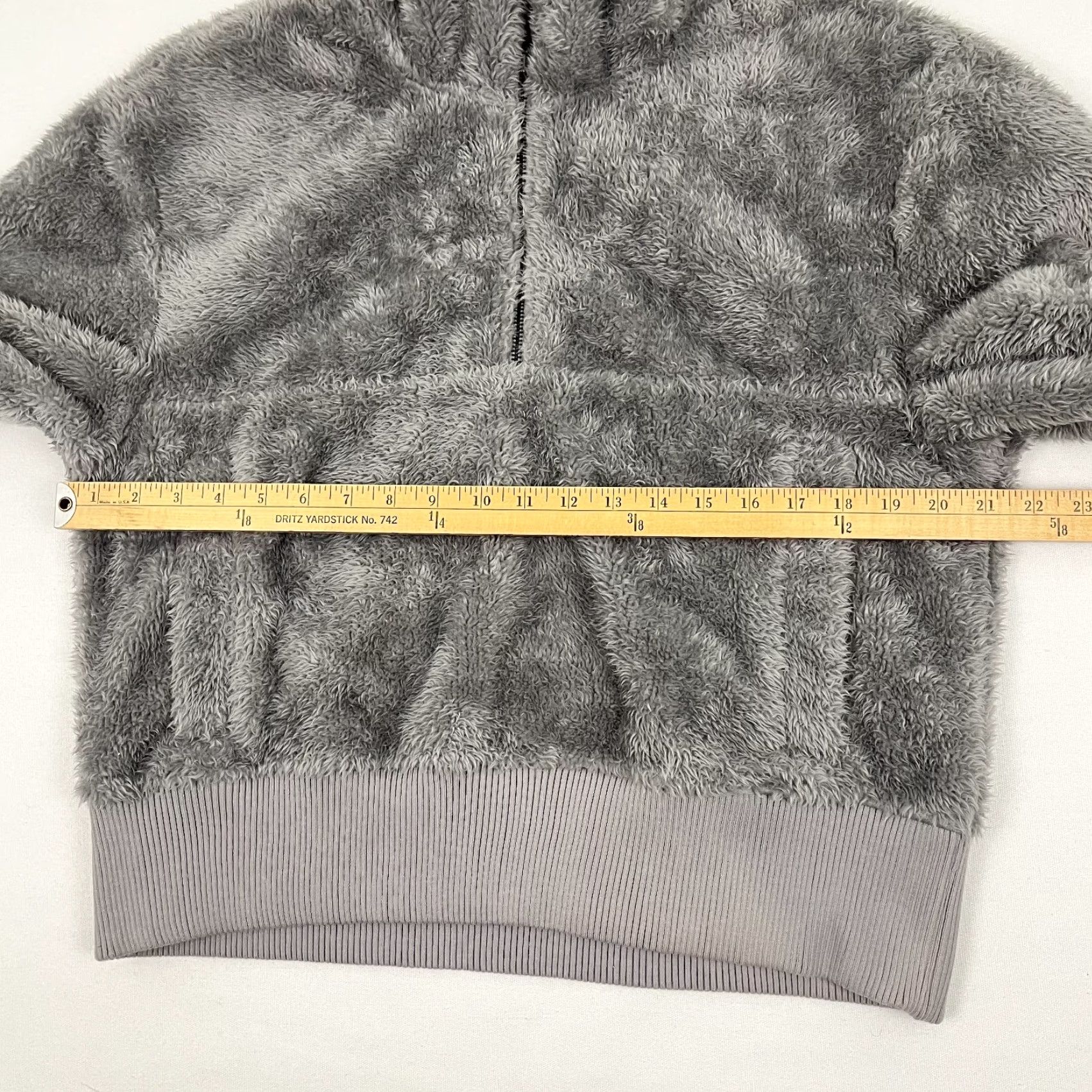 Varley Varley Duray Sherpa Pullover Womens Medium Gray Fleece Cozy Lounge Faux Sherling Size M / US 6-8 / IT 42-44 - 4 Thumbnail