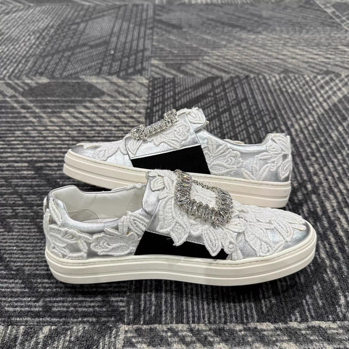 Roberto Cavalli Roger Vivier White Square Crystal Lace Sneaker 37 99 New Size US 6.5 / IT 36.5 - 5 Thumbnail