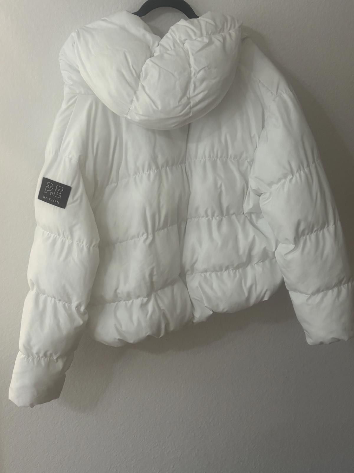 P.E Nation PE Nation Large White Large Puffer Jacket with Gold Harware Size L / US 10 / IT 46 - 2 Thumbnail