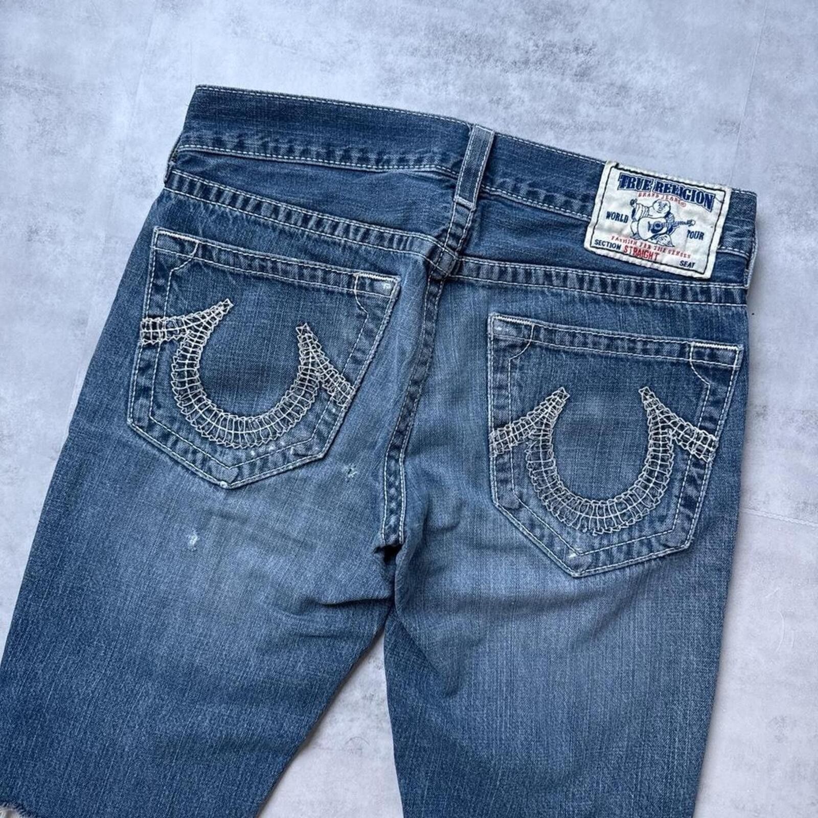 True Religion Y2K True Religion blue denim distressed shorts Size US 32 / EU 48 - 7 Thumbnail