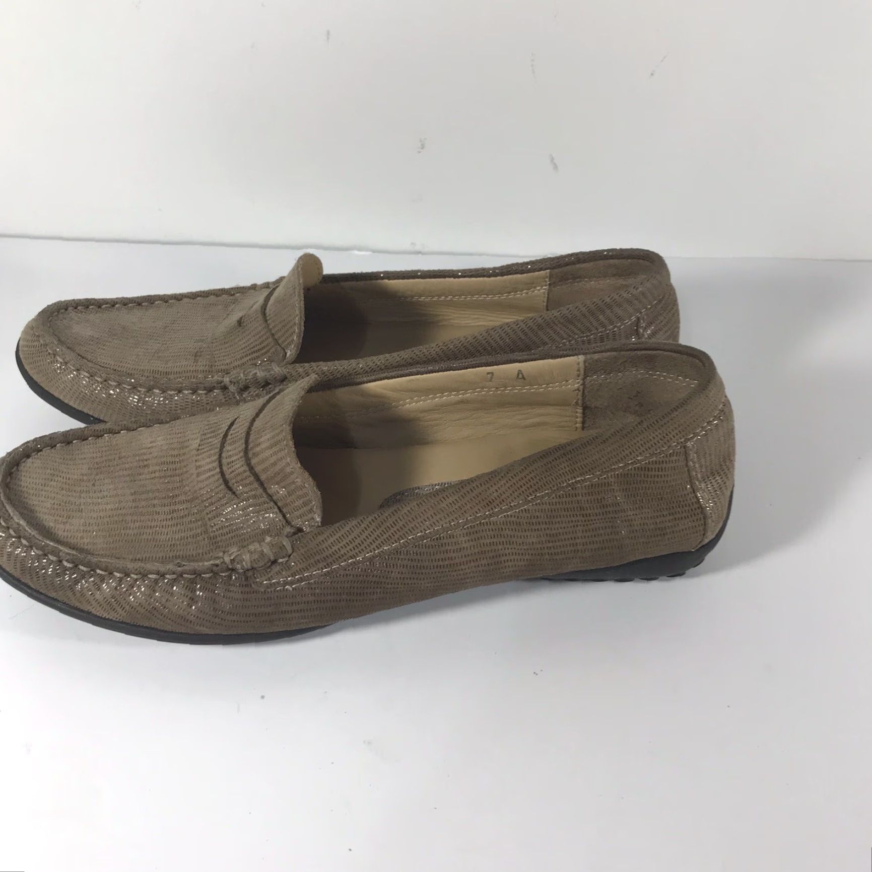 VANELI VANELI Women's Flat Loafer Size 7A Taupe Leather Slip-On Casual Office Dress Size US 7 / IT 37 - 2 Thumbnail