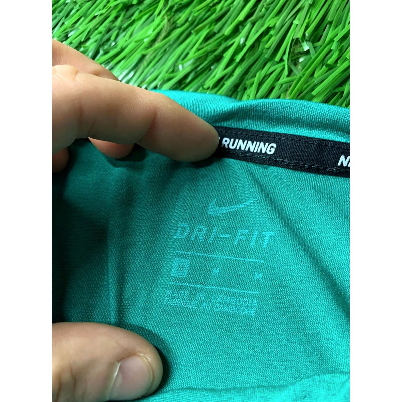 Nike NIKE RUN RUNNING 2020 WOMEN TRAINING SHIRT JERSEY TEE ORIGINAL SIZE M MEDIUM GREEN RUNNING Training Shirt Womens 2020 Nike Dri-FIT Size M / US 6-8 / IT 42-44 - 6 Thumbnail