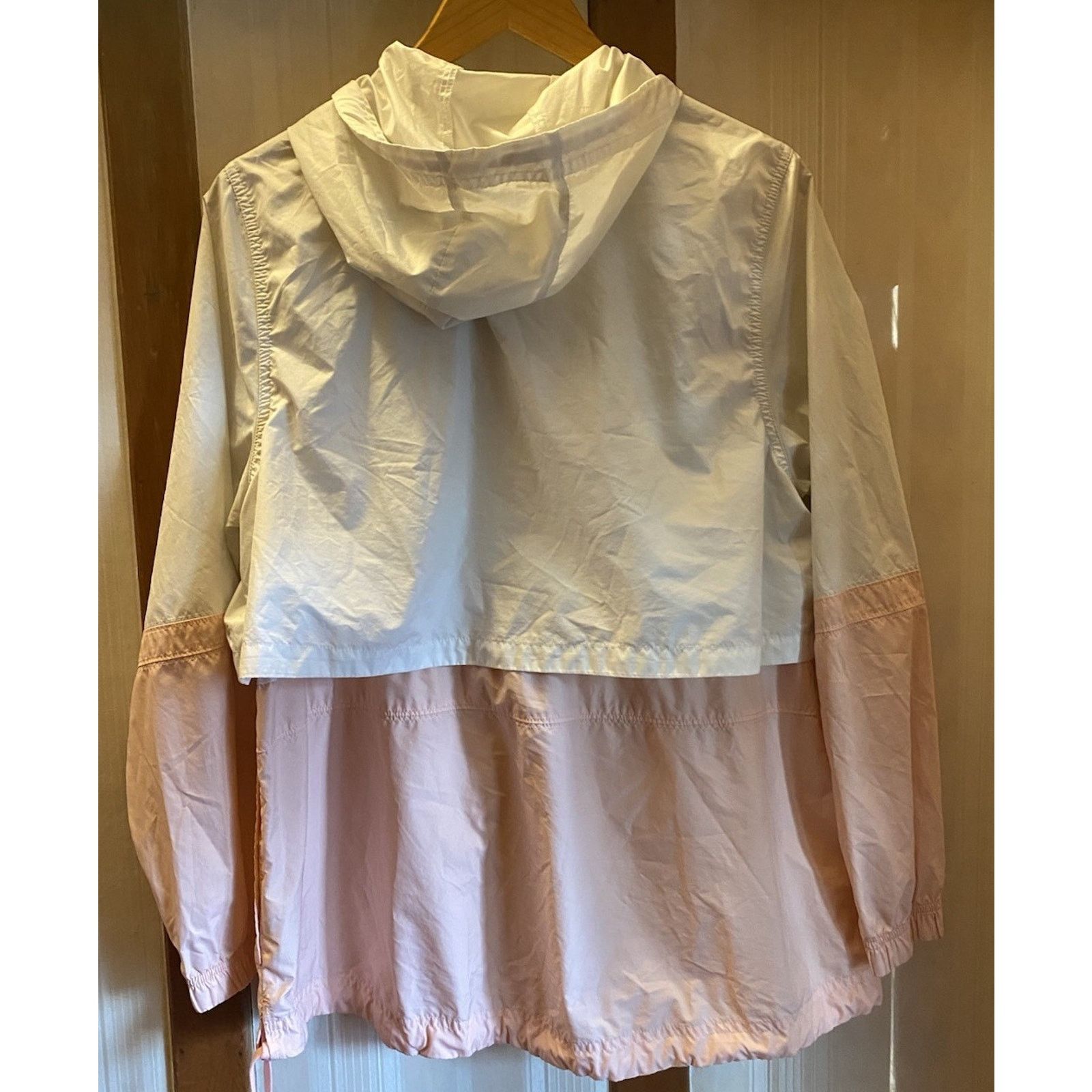 Nike Nike Soft Light Wind Jacket Hood Vented Women’s Medium Pink Size M / US 6-8 / IT 42-44 - 5 Thumbnail