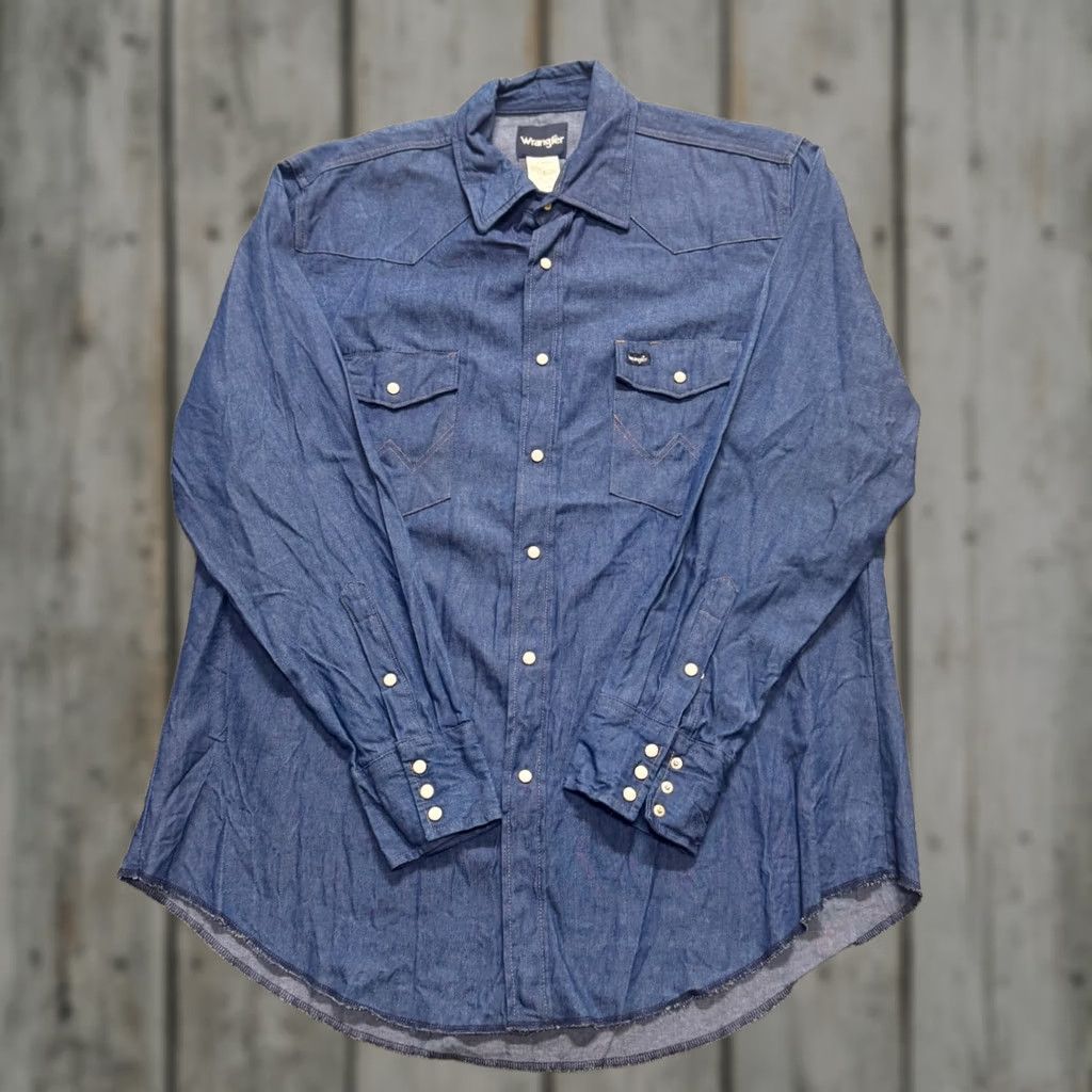 Wrangler VINTAGE Wrangler Dress Shirt Men's XL Western Cotton Pearl Snap Cowboy Blue Mens XL Blue Wrangler Dress Shirt Size 46R - 1 Thumbnail
