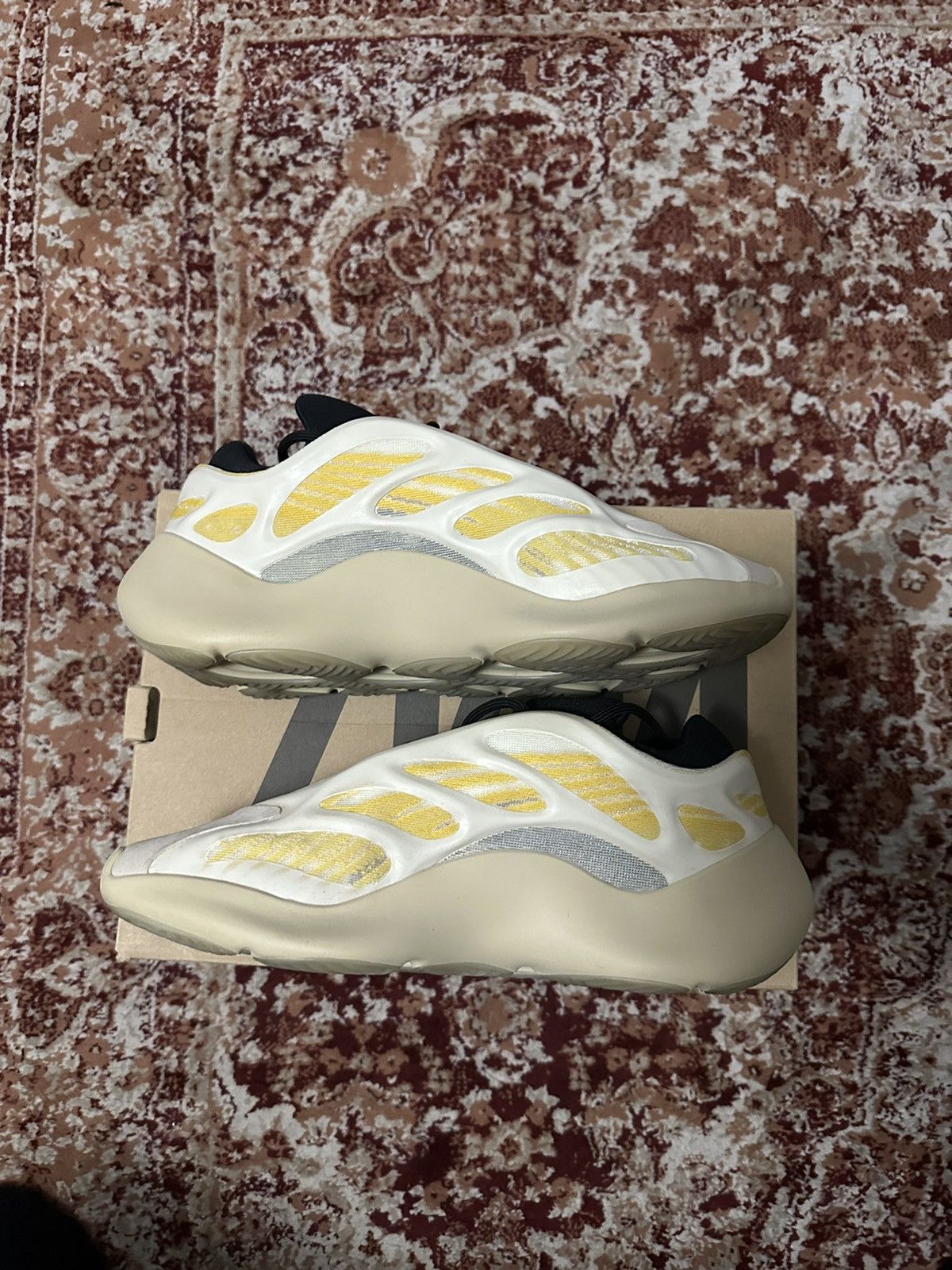 Adidas Yeezy 700 buy V3 “Safflower