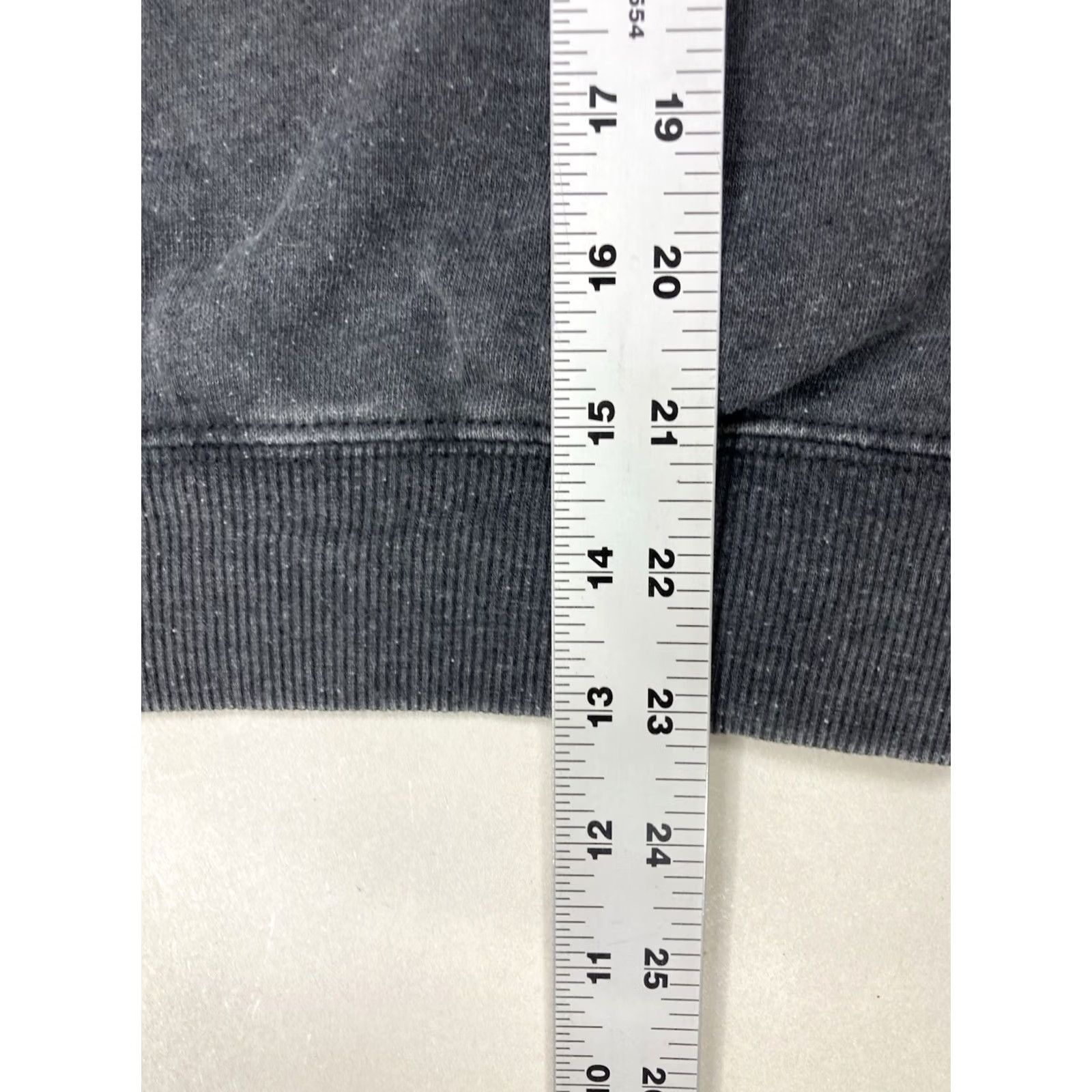 Vintage Pink Floyd Sweatshirt Women Small Gray Black Crewneck Pullover Graphic Print Music Casual Size S / US 4 / IT 40 - 7 Thumbnail