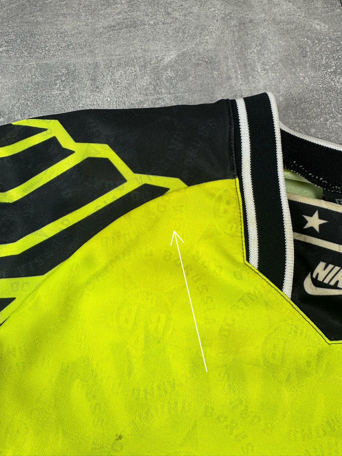 Nike Nike Borussia Dortmund 1994/95 Home Soccer Football Jersey Size US S / EU 44-46 / 1 - 6 Thumbnail