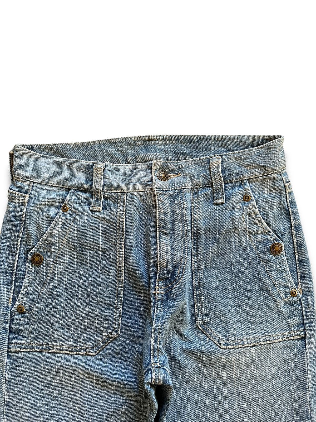 Japanese Brand Vintage Japanese Brand Blue Wash Flare Style Fatigue Jeans Size 27" / US 4 / IT 40 - 4 Thumbnail