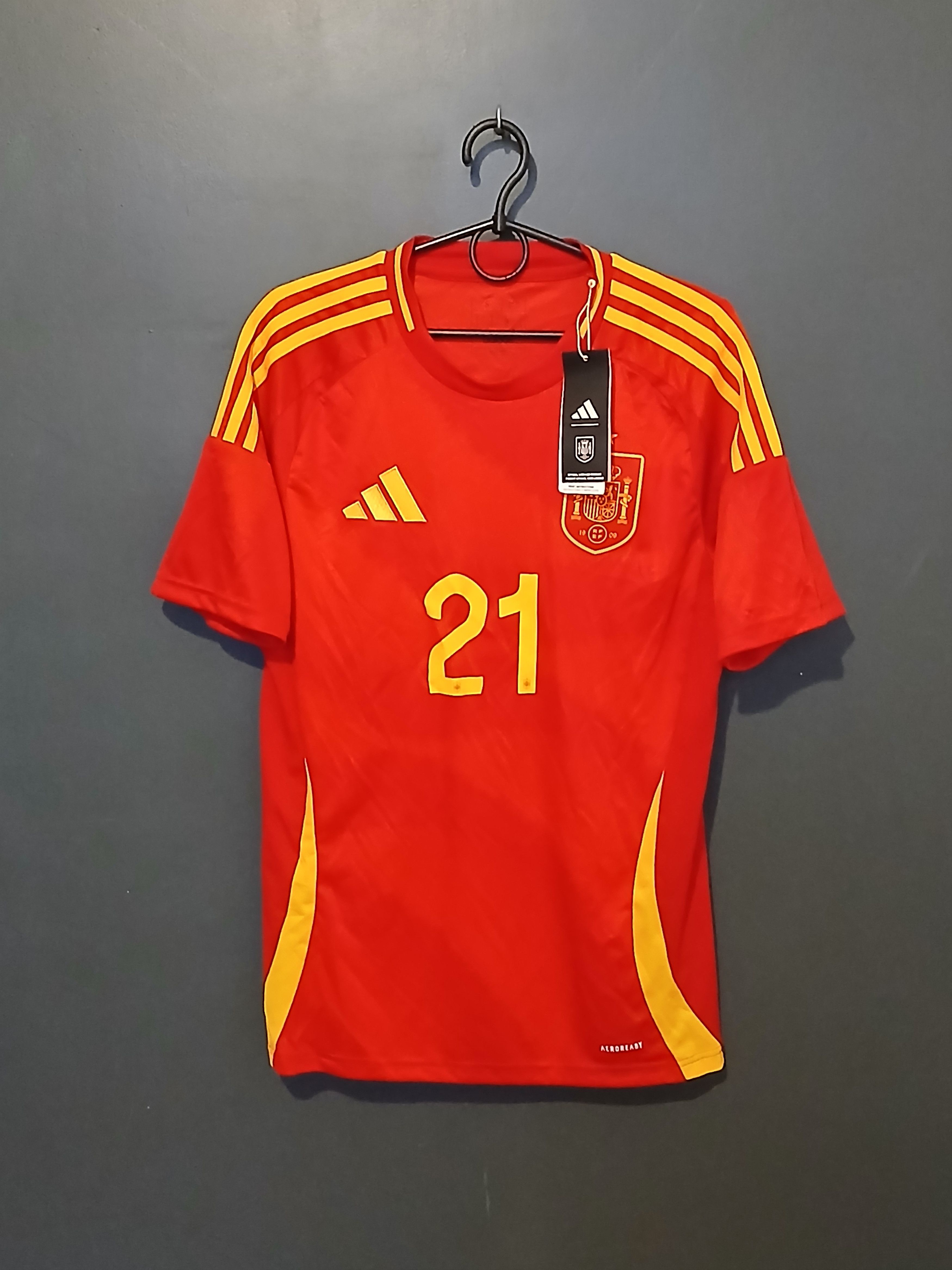 Adidas New Spain National Football Team 24/25 Home Jersey T-Shirt Size US S / EU 44-46 / 1 - 1 Thumbnail