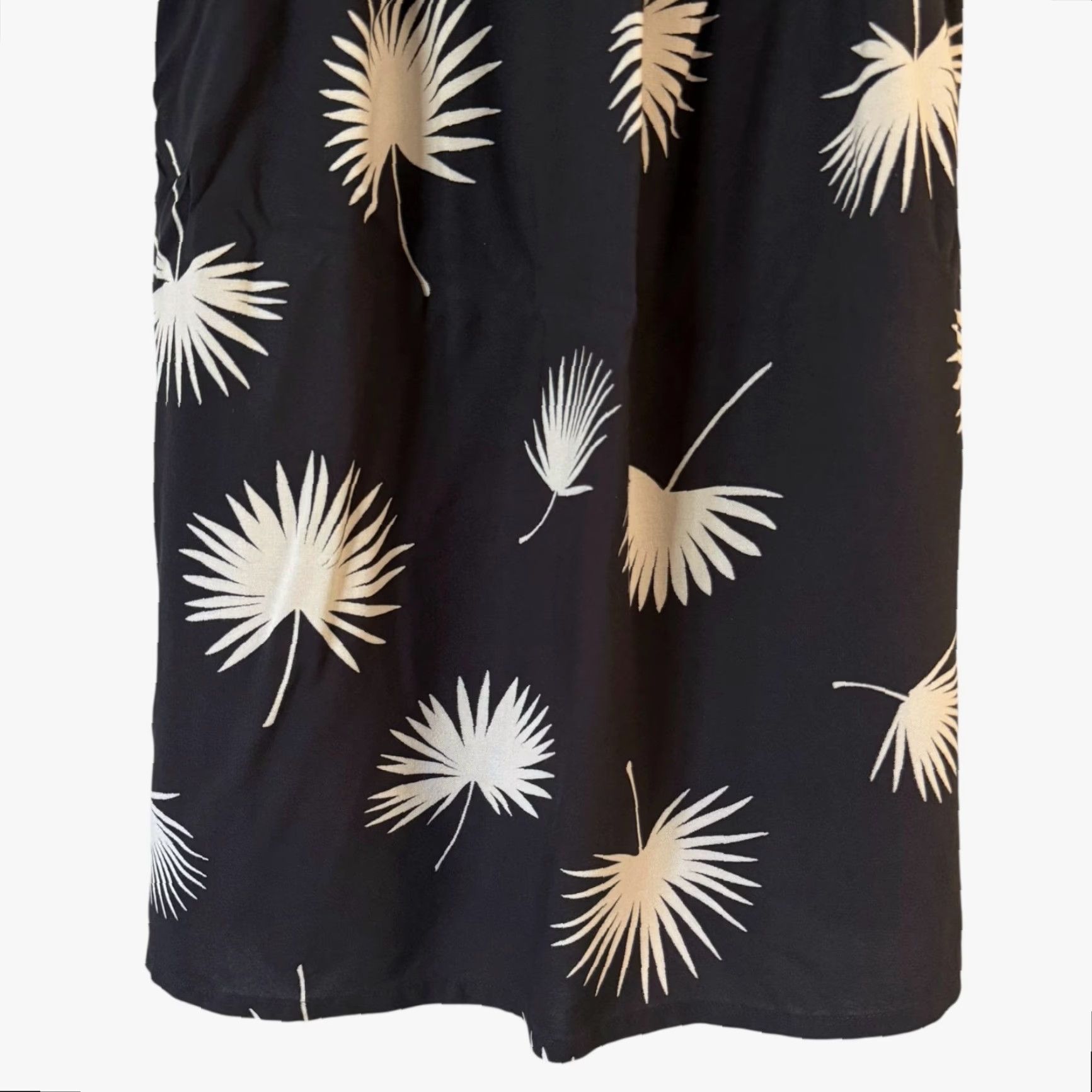 Volcom Volcom Palm Things Mini Cami Dress Black Smocked Sleeveless Women's Size S Size S / US 4 / IT 40 - 6 Thumbnail