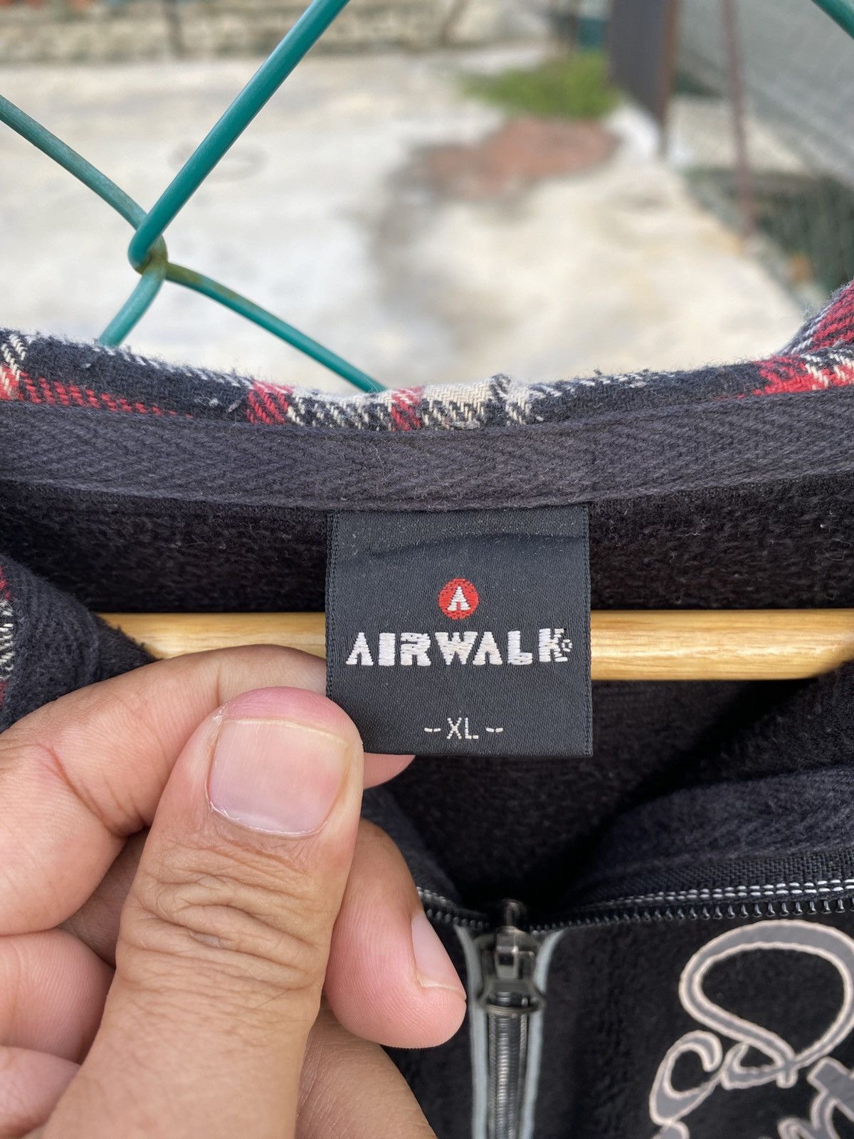 Airwalk Airwalk velvet zip up hoodie Size US XL / EU 56 / 4 - 7 Thumbnail