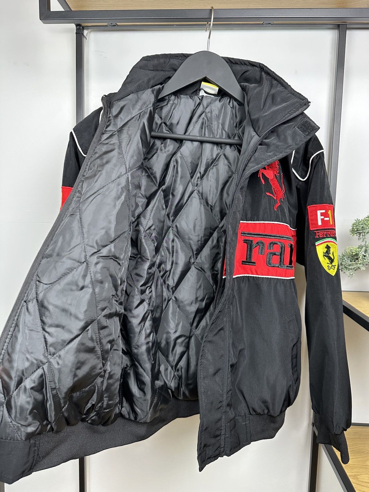 Formula 1 Ferrari Team Formula 1 F1 Racing Jacket Bomber Men’s M Size US M / EU 48-50 / 2 - 13 Thumbnail