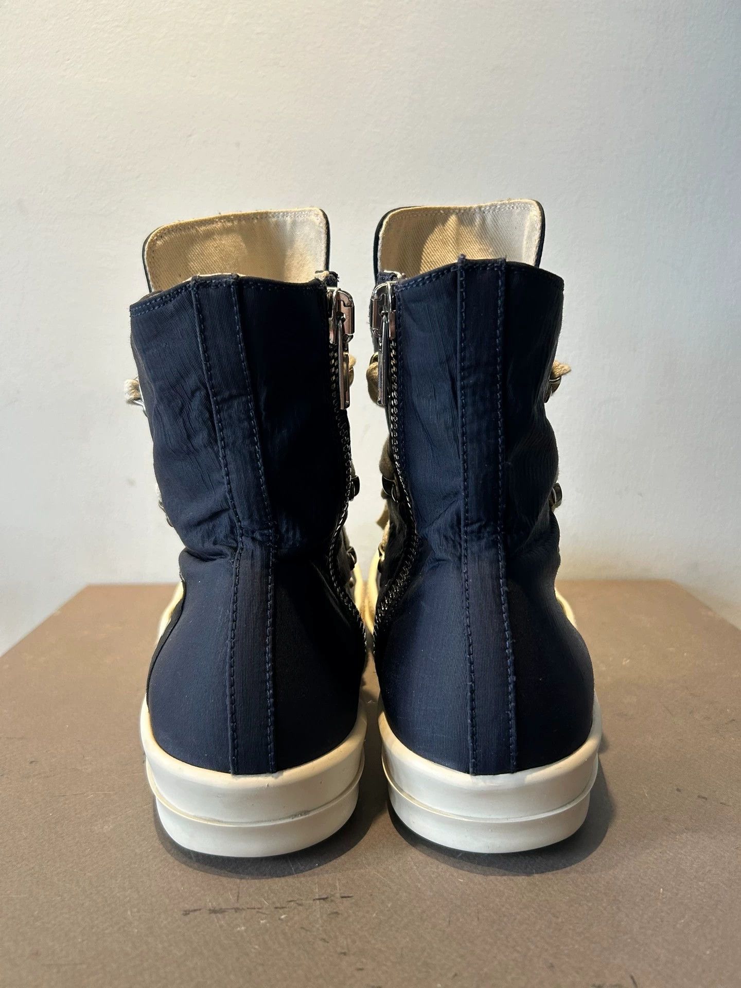Rick Owens Rick Owens Converse sneakers with a five-pointed star strap Size US 9.5 / EU 42-43 - 2 Thumbnail