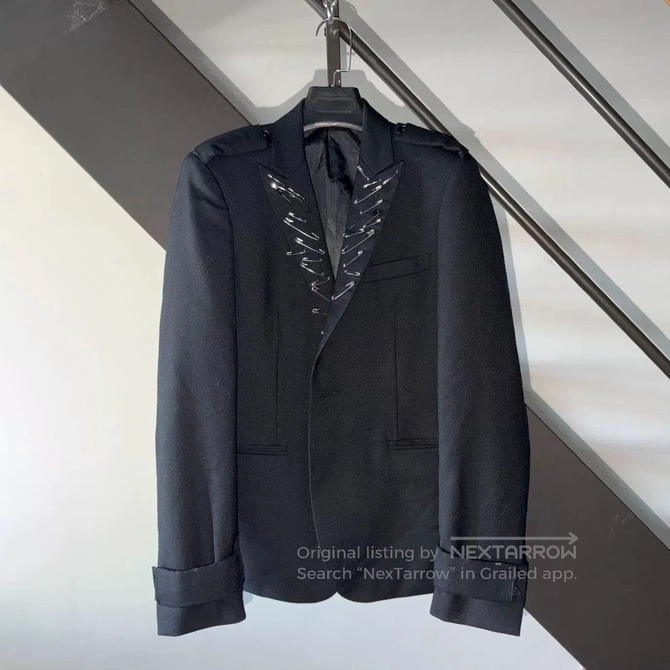 Pledge Black Gun Collar Suit by Pledge. Size M / US 6-8 / IT 42-44 - 2 Thumbnail
