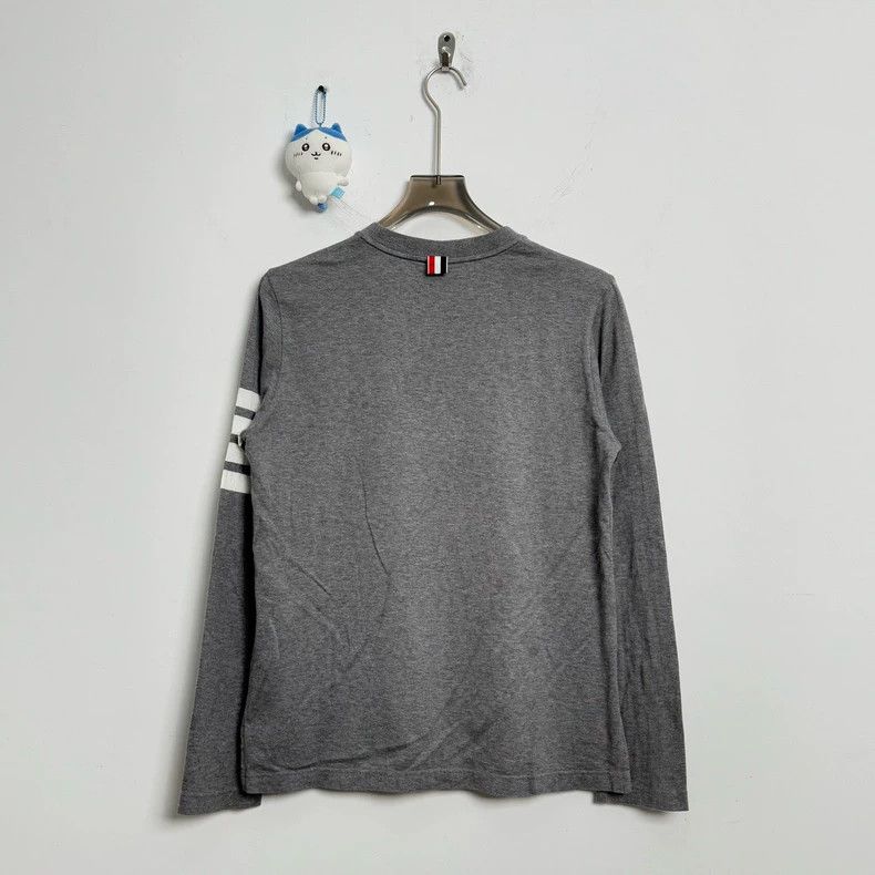 Thom Browne Thom Browne Gray four-striped long sleeves 2503-Nextarrow Size US XS / EU 42 / 0 - 4 Thumbnail