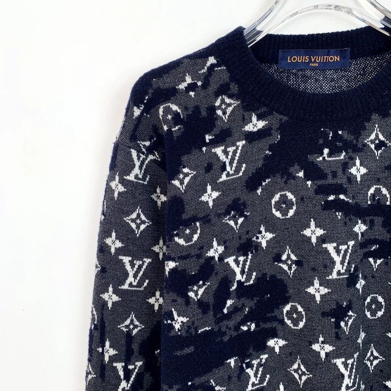Louis Vuitton Louis Vuitton Black logo presbyopic full print wool round Size US S / EU 44-46 / 1 - 3 Thumbnail