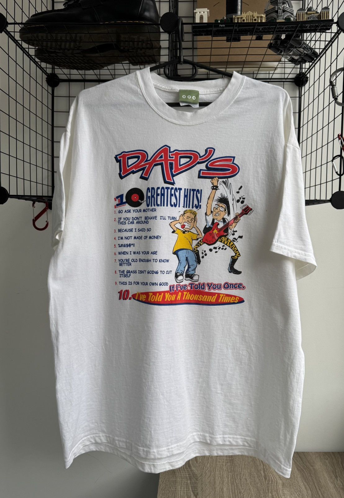Vintage Vintage 90s Dad's 10 Greatest Hits Funny Tee Size US XL / EU 56 / 4 - 1 Thumbnail