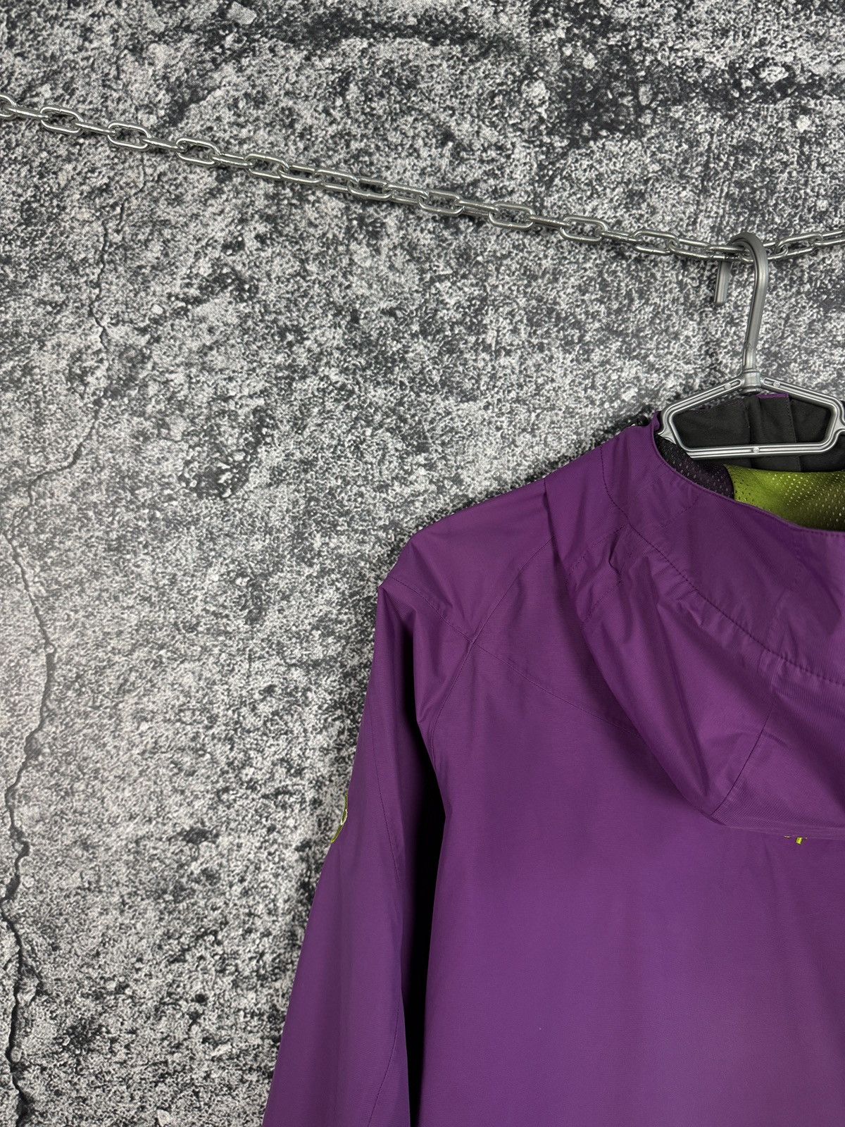 Mammut Mammut Dry Tech Jacket Windbreaker Hiking Outdoor Size M Size M / US 6-8 / IT 42-44 - 16 Thumbnail