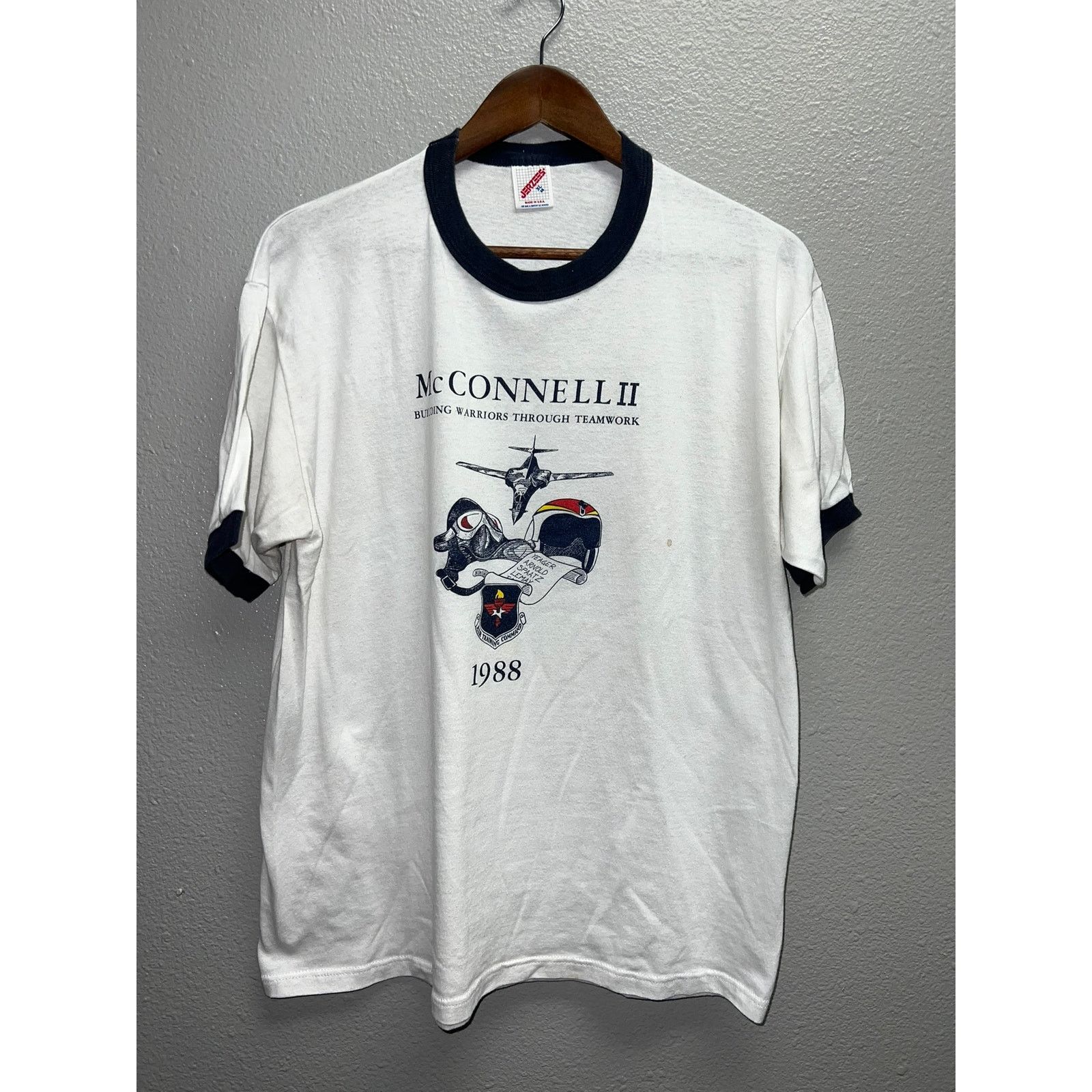 Jerzees Vintage Air Force Pilot Shirt McConnell II USAF 80s Large Size US L / EU 52-54 / 3 - 1 Thumbnail
