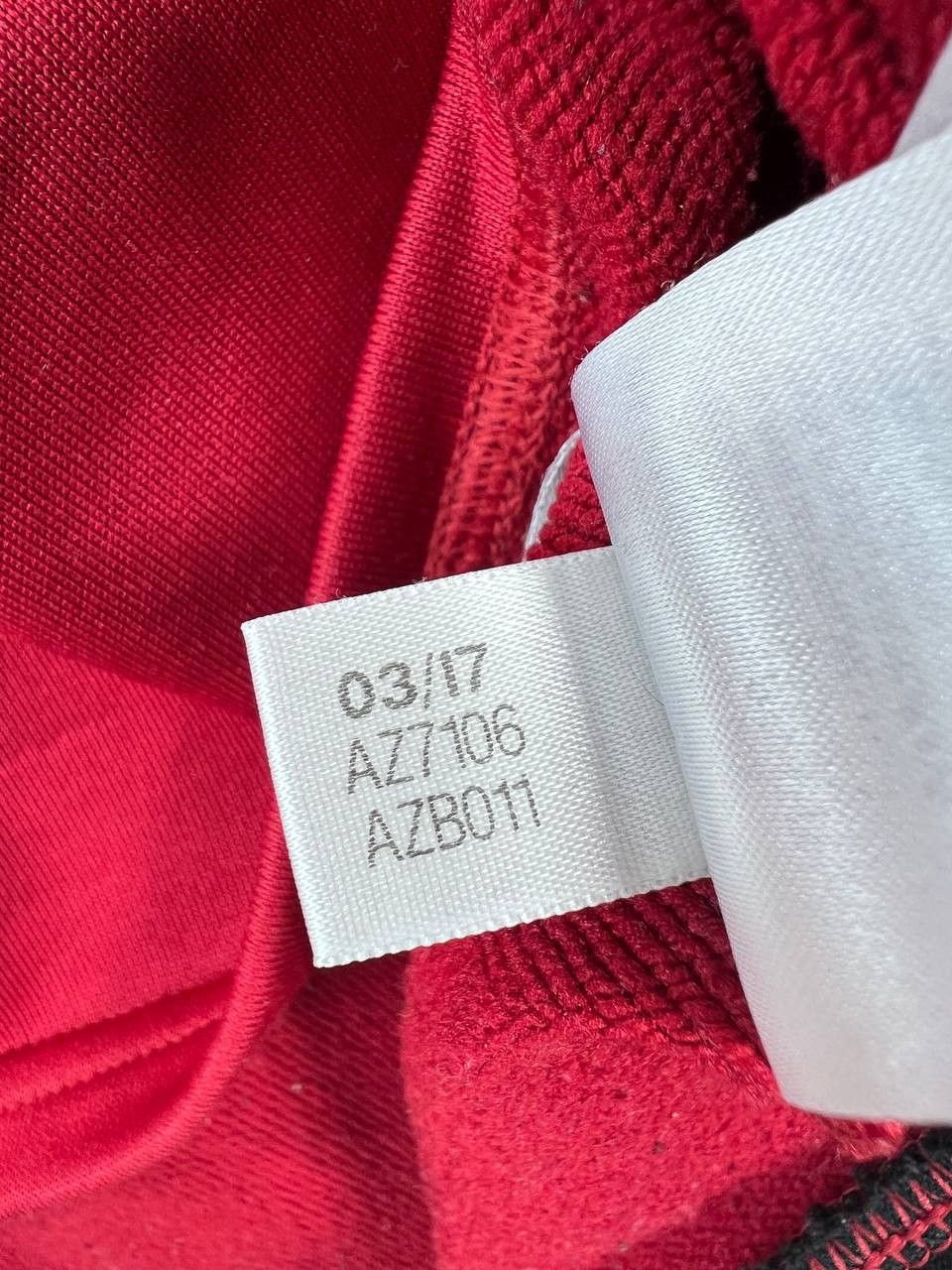 Adidas AC Milan 2017 2018 Training Adidas AZ7106 Pullover Size M Size US M / EU 48-50 / 2 - 4 Thumbnail