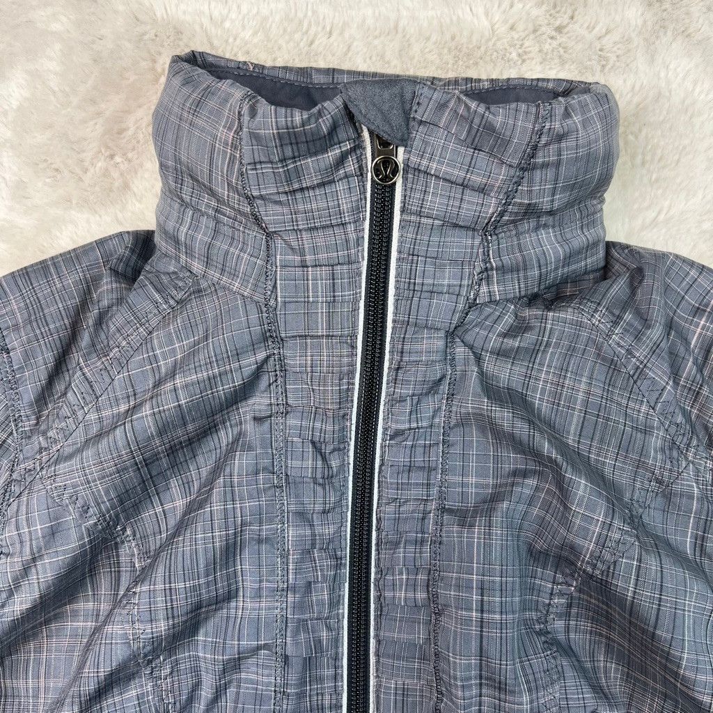 Lululemon Lululemon Full Zip Hooded Jacket Vented Plaid Womens Size 8 Size M / US 6-8 / IT 42-44 - 5 Thumbnail