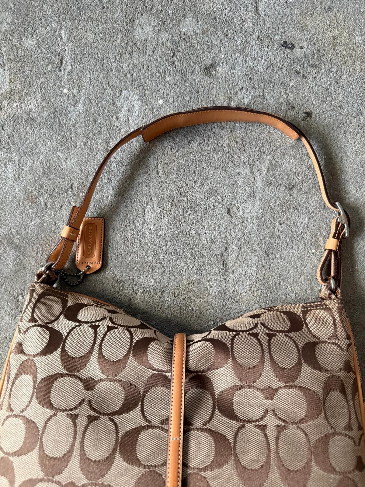 Coach Hobo Signature Clip Canvas Shoulder Bag Tan