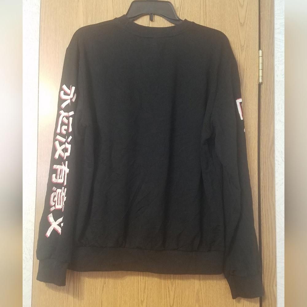 Designer Black Sweatshirt with Red Rose Embroidery Size Large Size L / US 10 / IT 46 - 2 Thumbnail