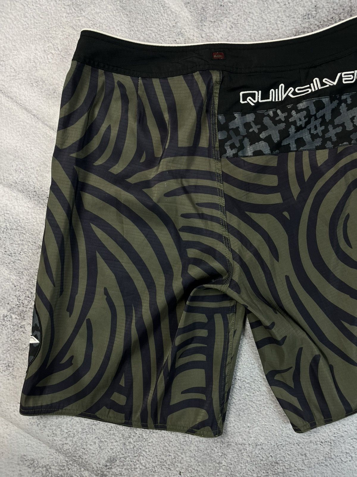 Quiksilver × Vintage Quiksilver multicolour Y2K shorts Size US 36 / EU 52 - 6 Thumbnail
