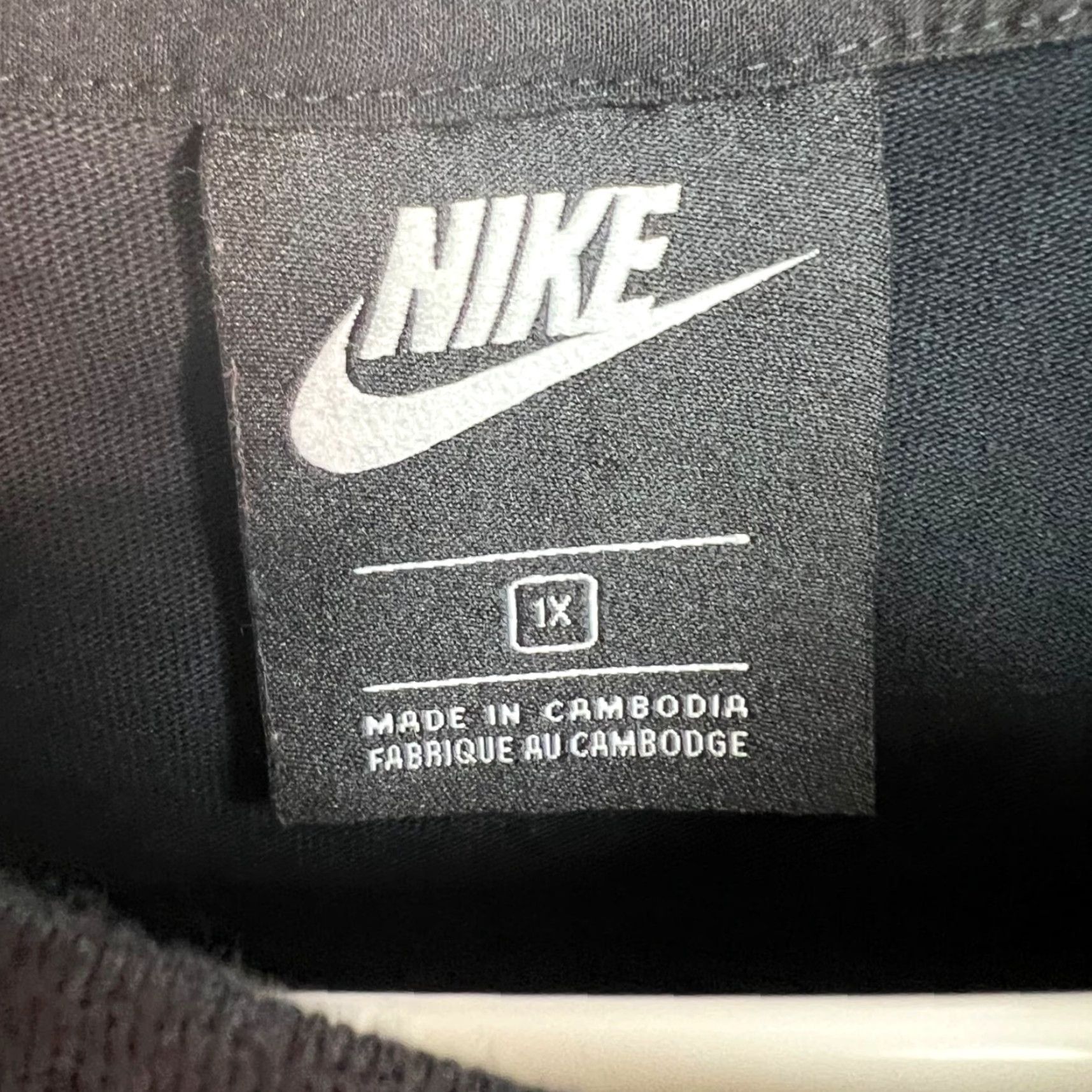 Nike VINTAGE Nike Black Crop T-Shirt 1X Adult Women Short Sleeve Crew Neck Swoosh Logo Size US XL / EU 56 / 4 - 3 Thumbnail