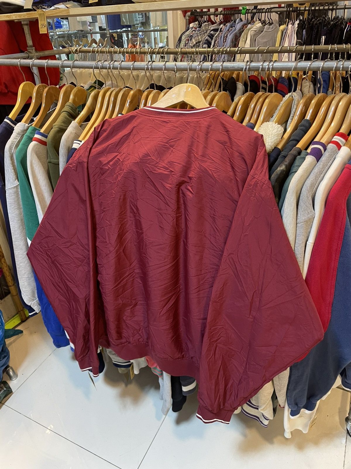 Nike Vintage Nike Team Center Swoosh Windbreaker Size US XL / EU 56 / 4 - 3 Thumbnail