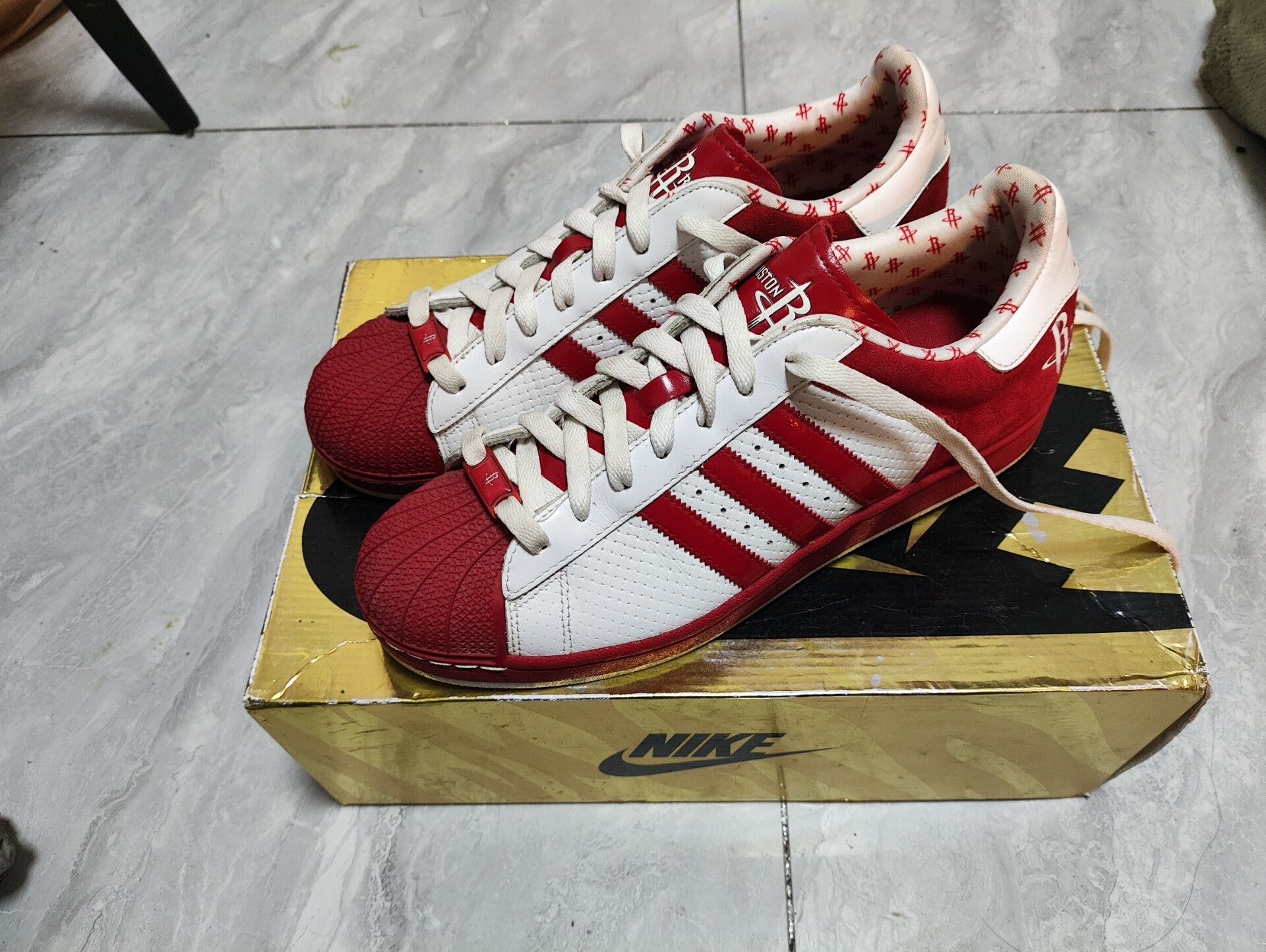Adidas Adidas Limited Rare Lowtop Sneakers 10 Men Size US 10 / EU 43 - 1 Thumbnail