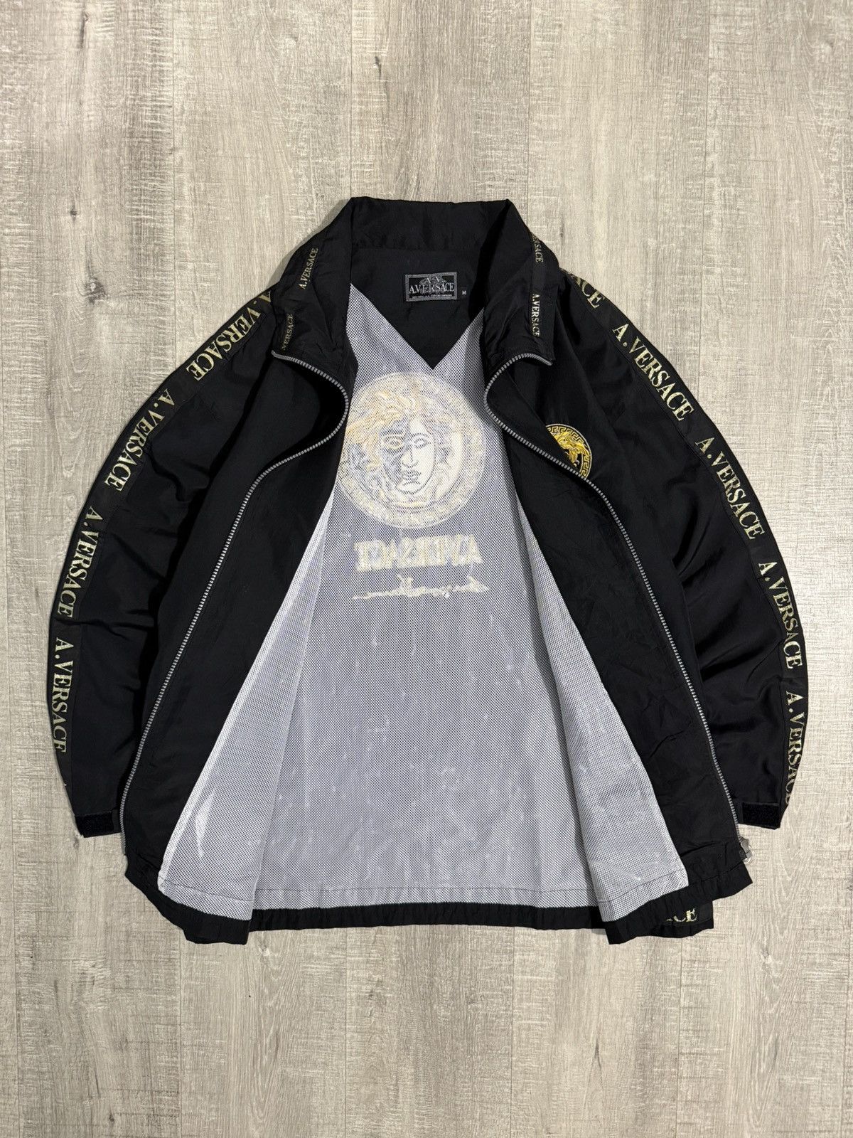 Versace Vintage versace windbreaker taped jacket Size US M / EU 48-50 / 2 - 5 Thumbnail