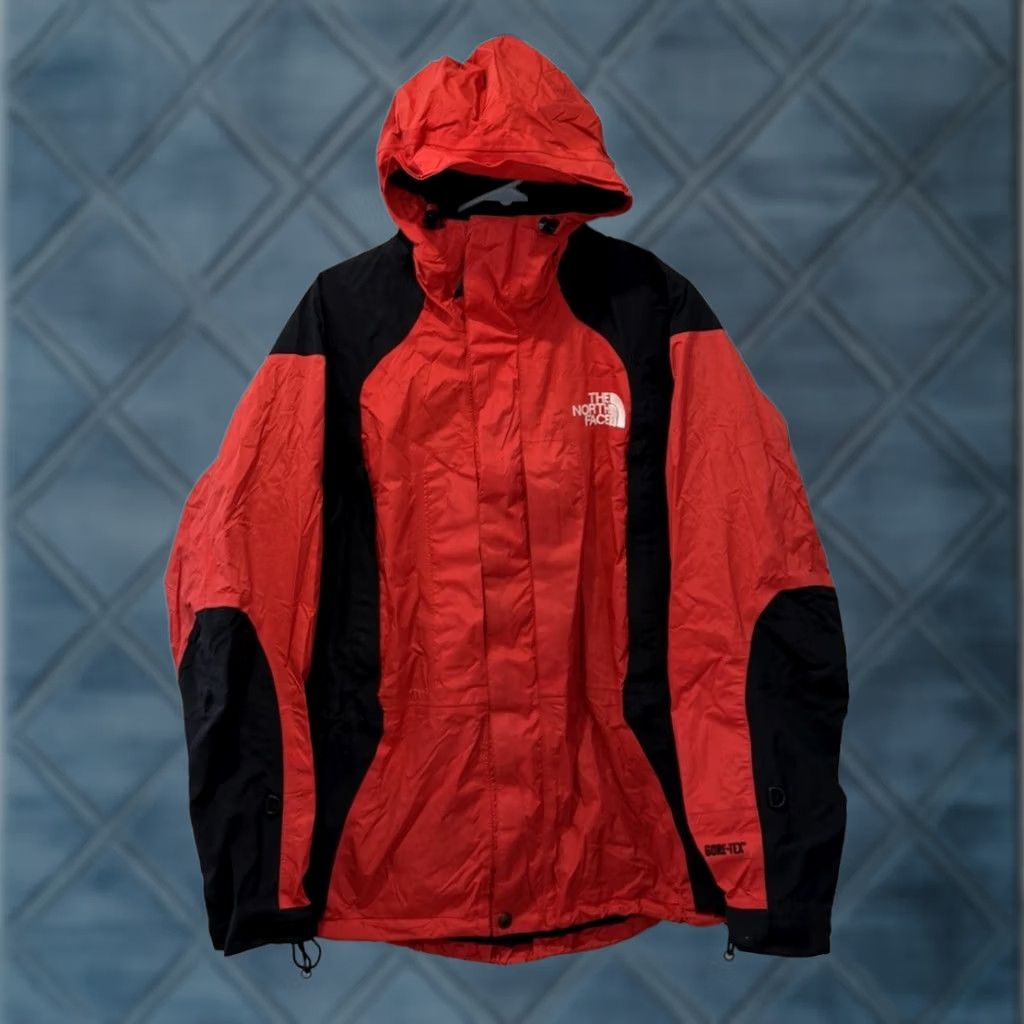The North Face VINTAGE The North Face Summit Series Jacket Men's Medium Red Black Gore-Tex XCR Size US M / EU 48-50 / 2 - 1 Thumbnail