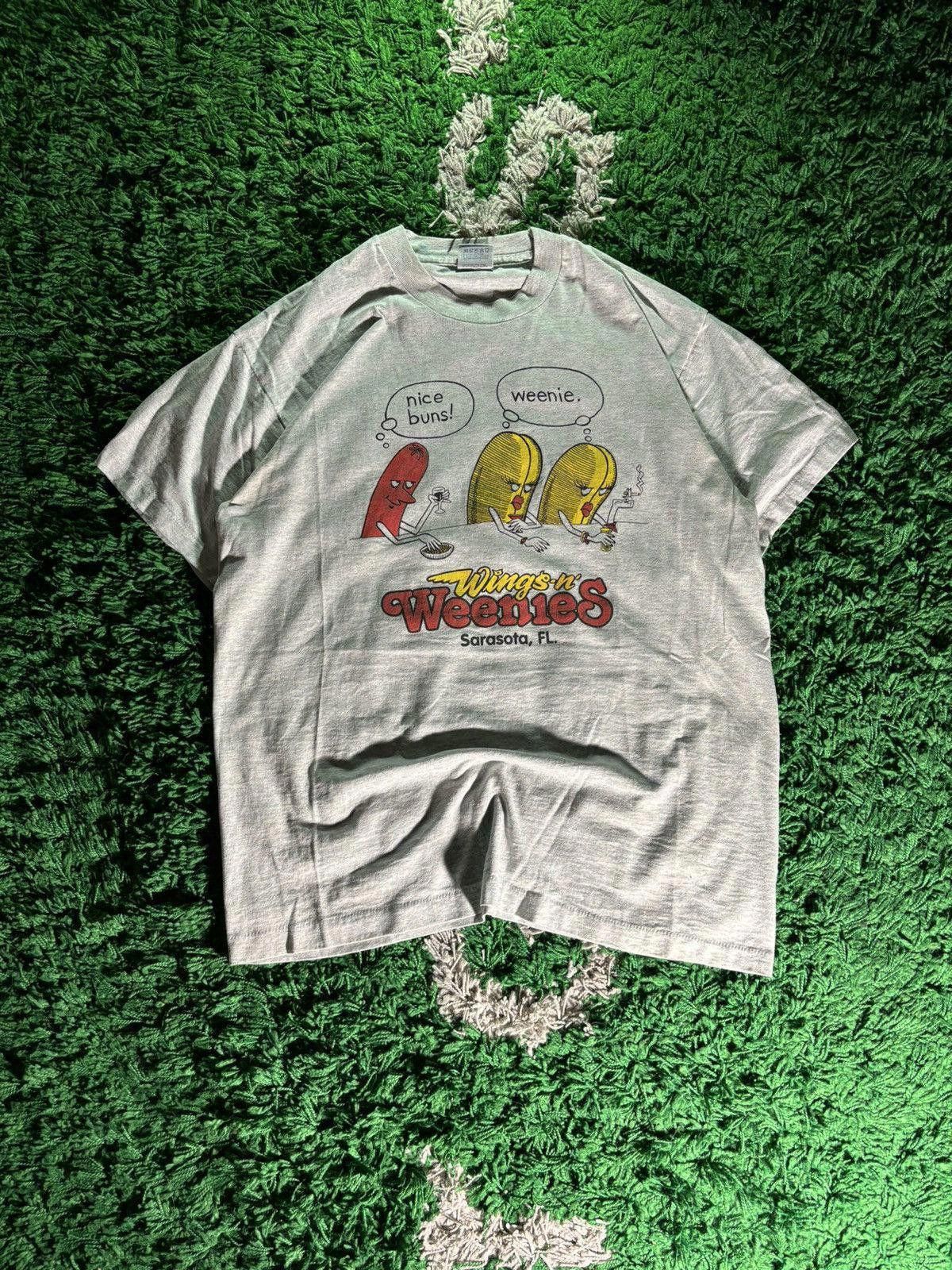 Fruit Of The Loom Vintage Comedy Wings n’ Weenies FL Tee Size US L / EU 52-54 / 3 - 2 Thumbnail